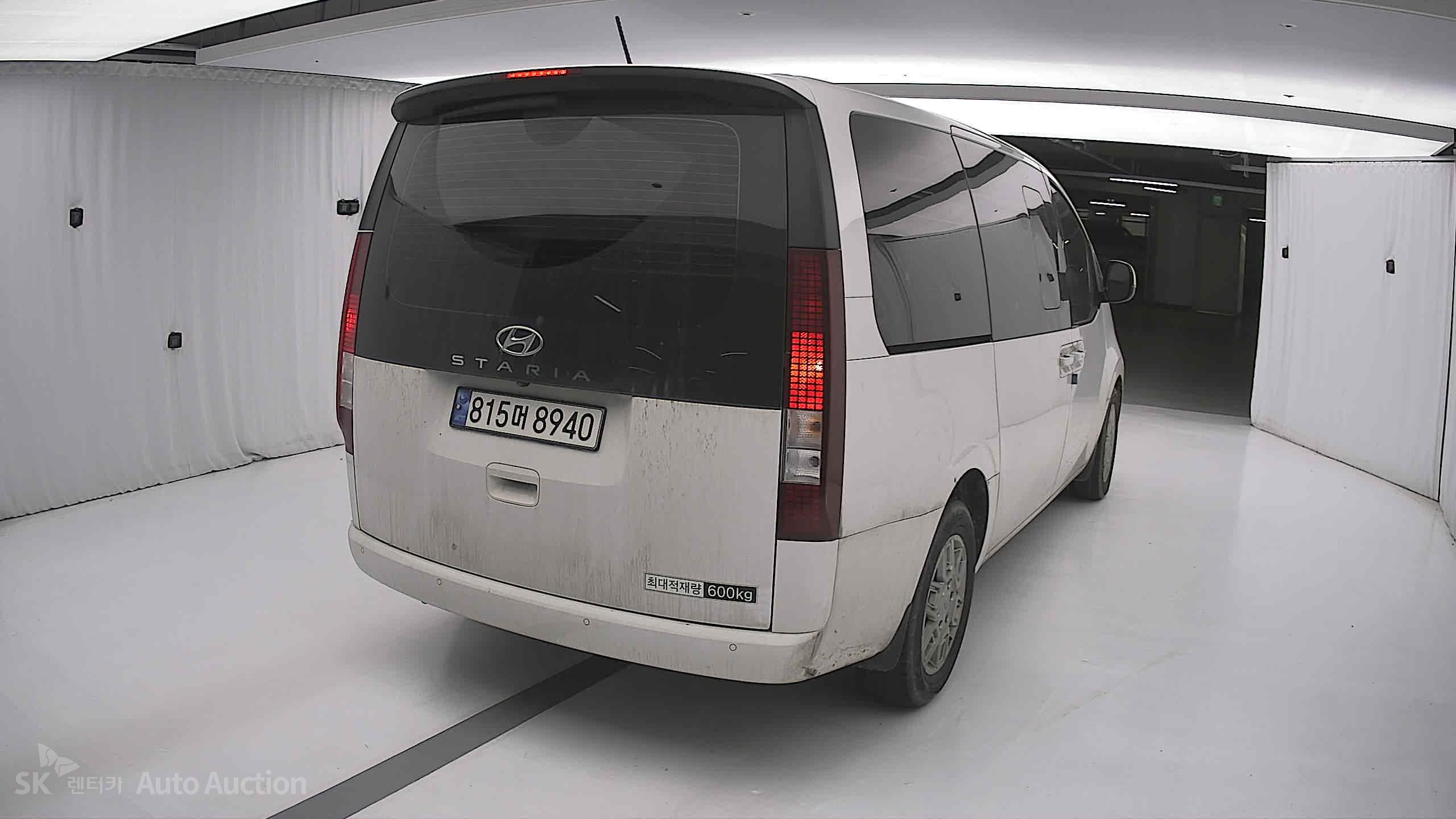 2023 - hyundai staria