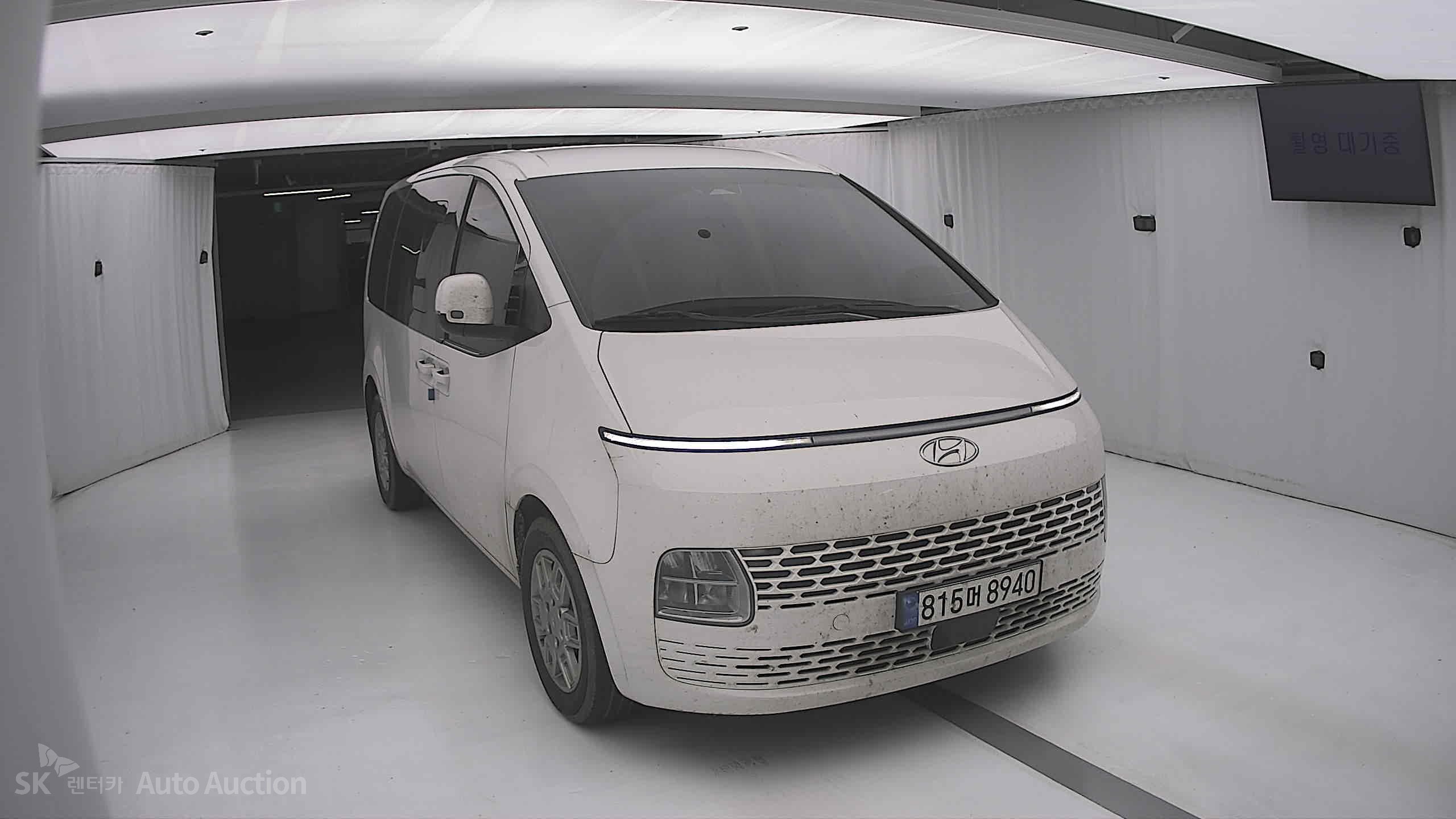 2023 - hyundai staria