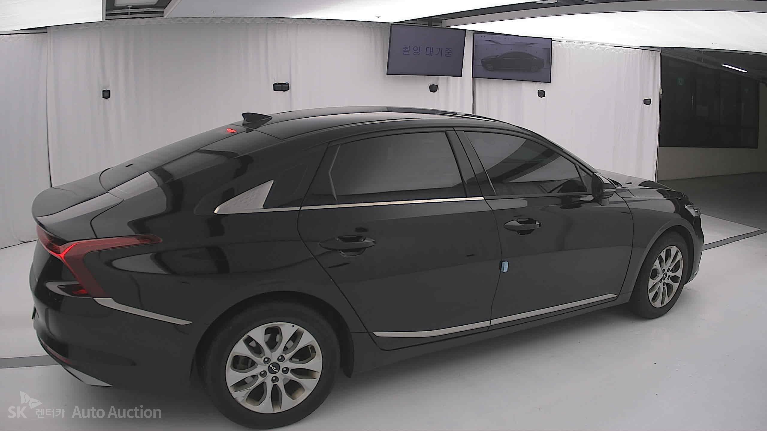2023 - kia k8