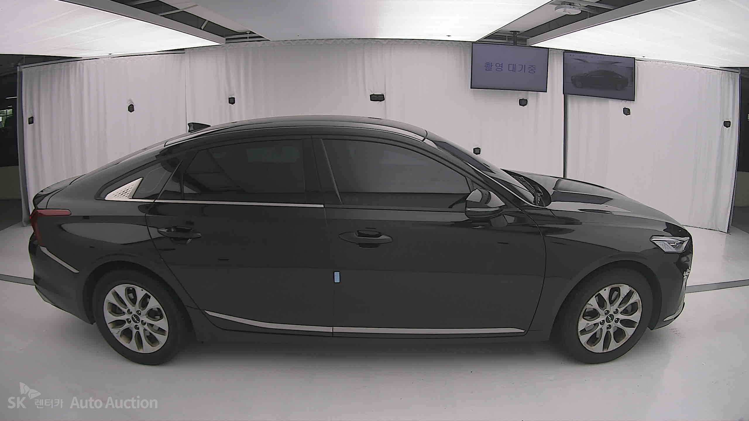 2023 - kia k8