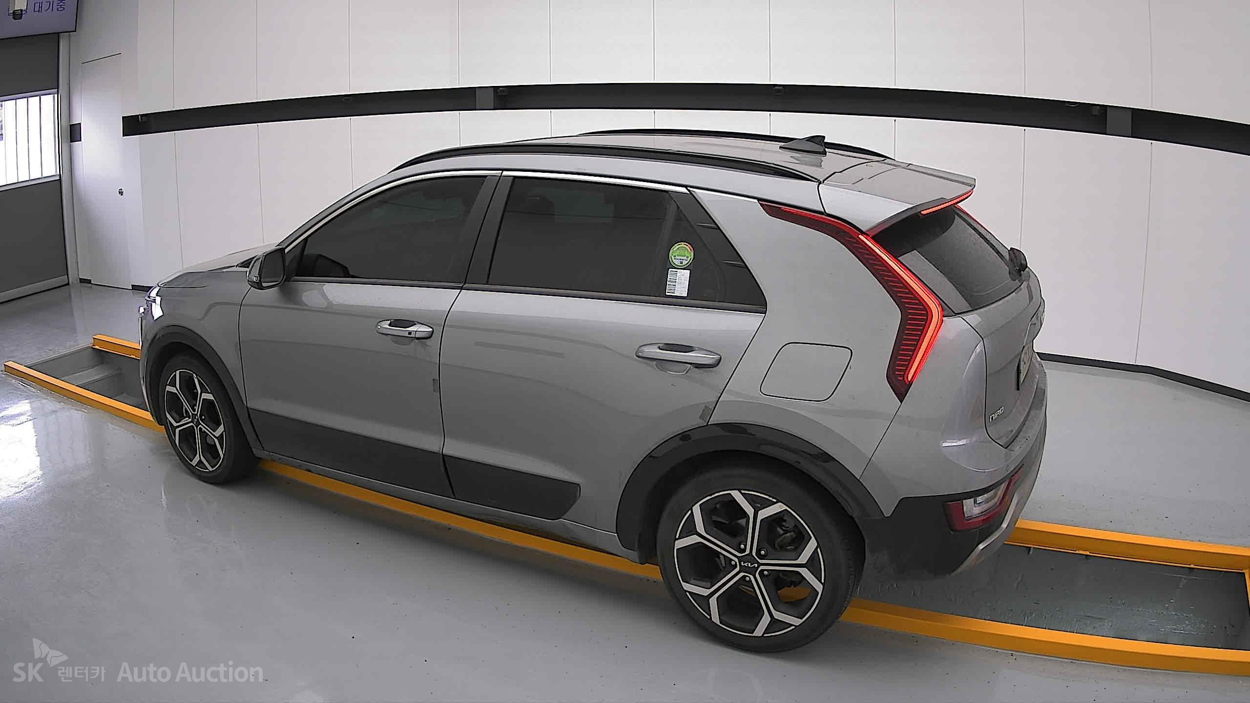 2022 - kia all-new niro