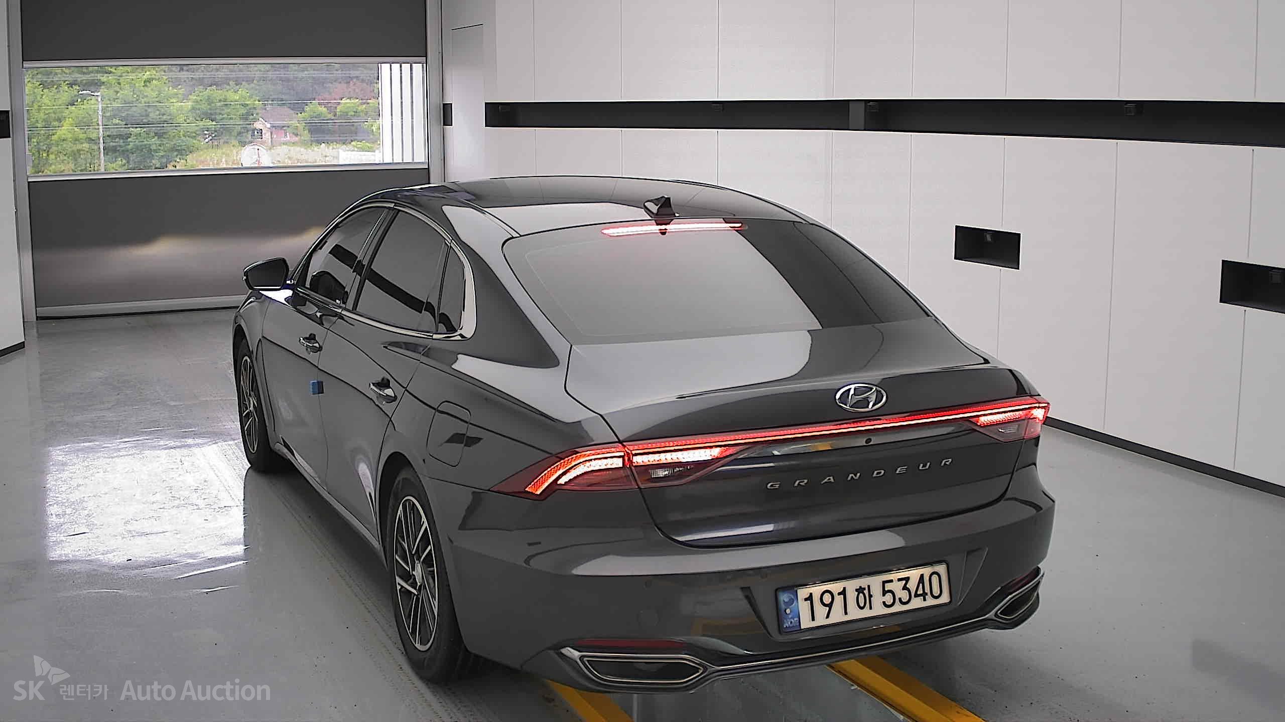 2022 - hyundai grandeur