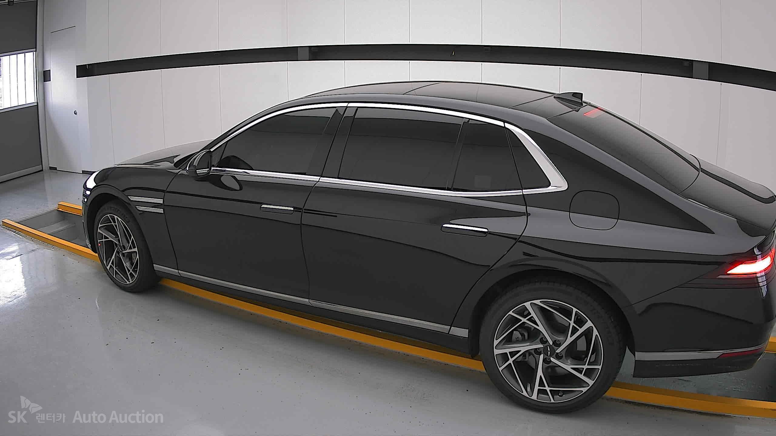 2022 - genesis g90