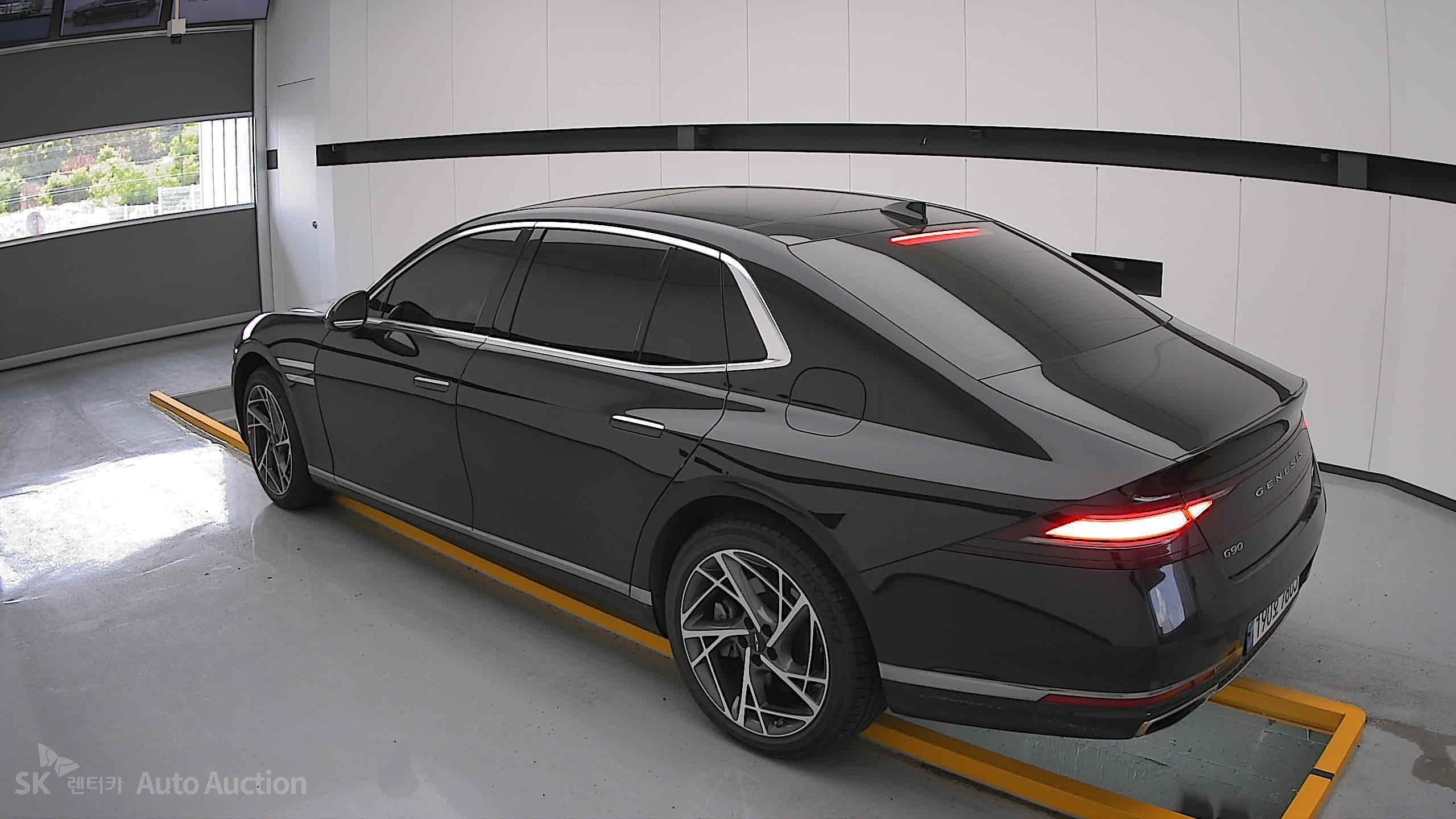 2022 - genesis g90