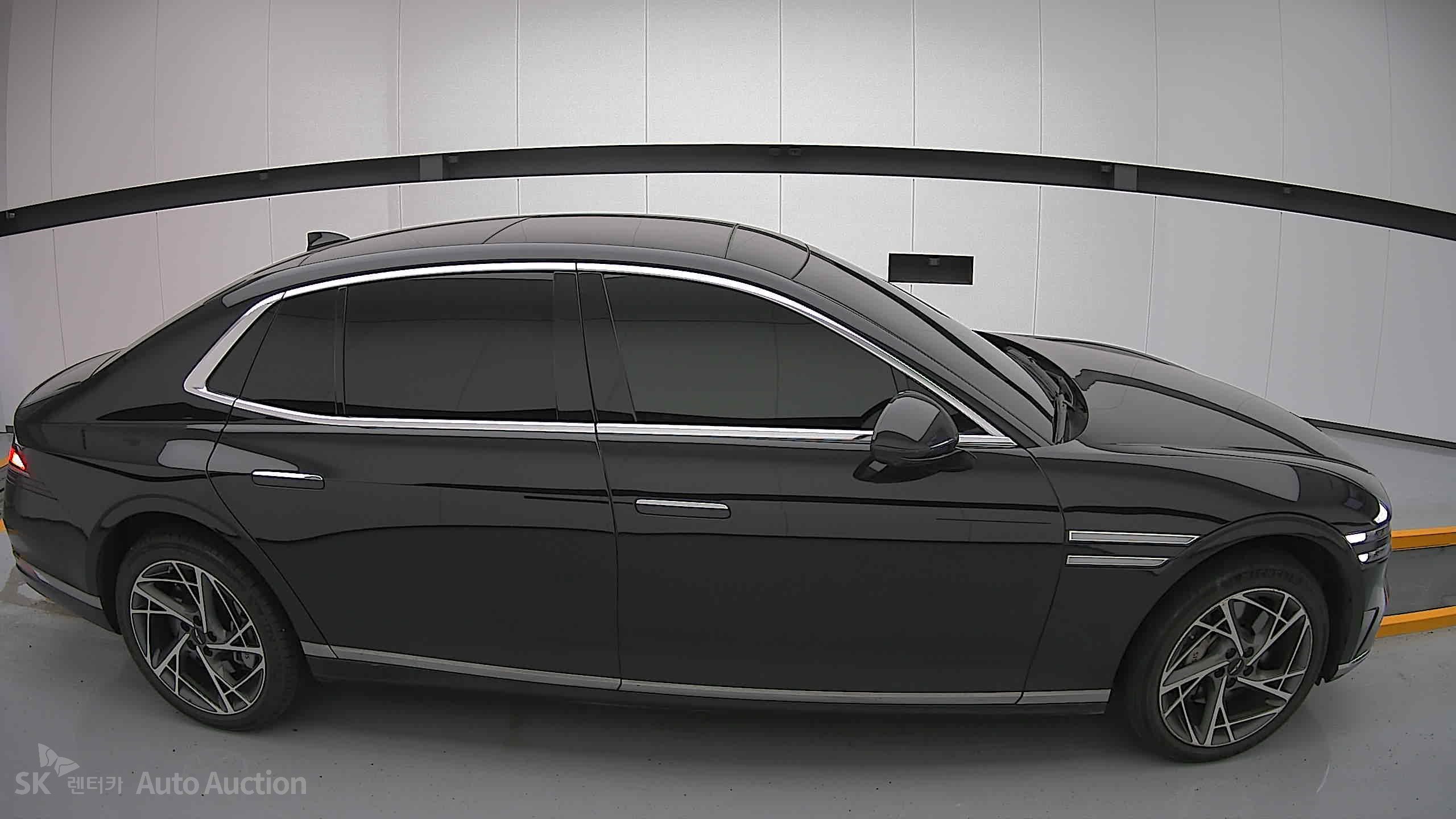 2022 - genesis g90