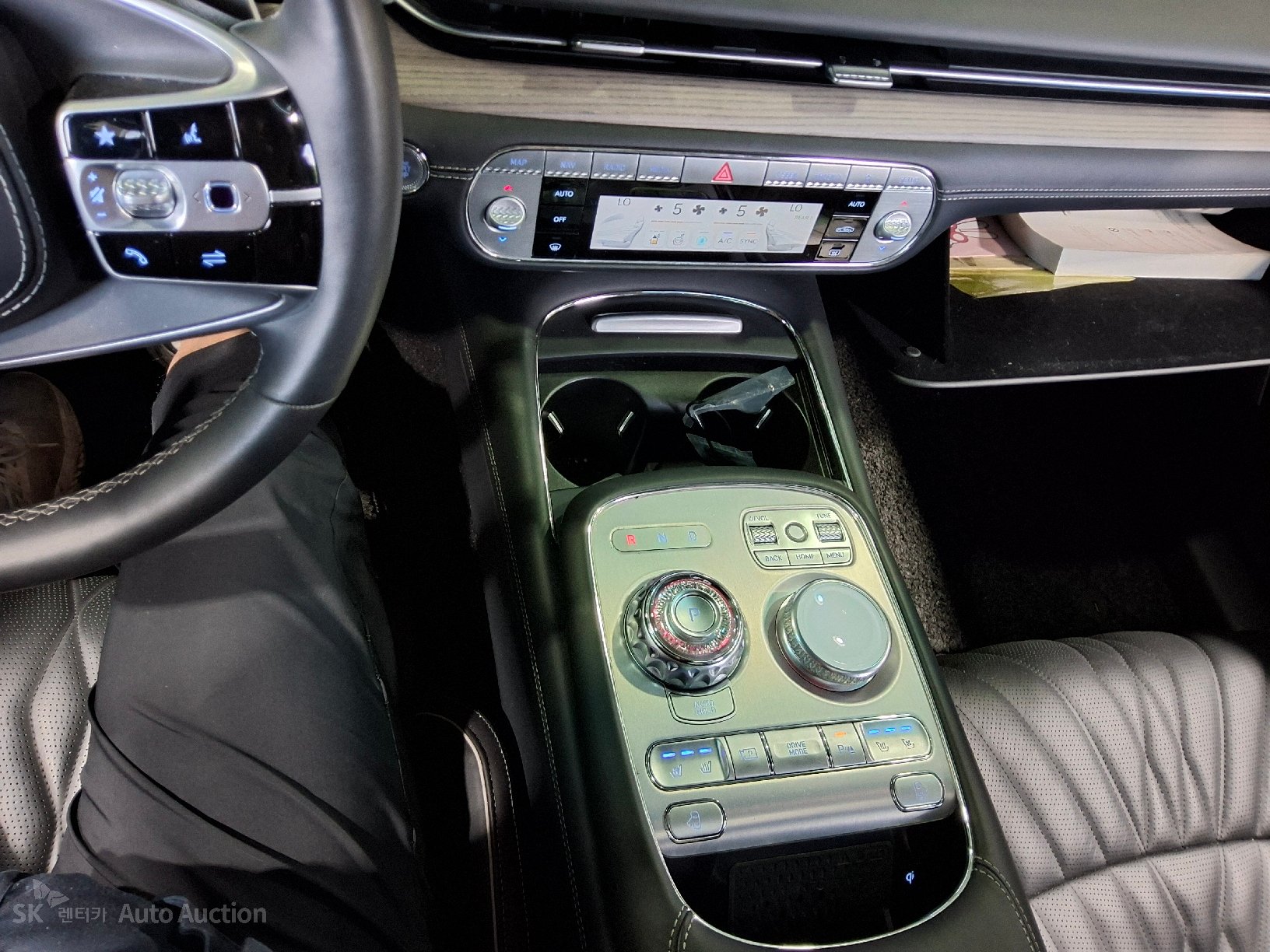 2022 - genesis g90