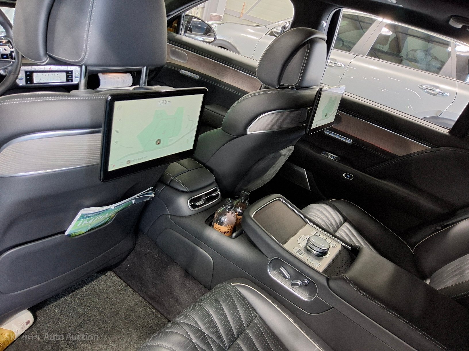 2022 - genesis g90