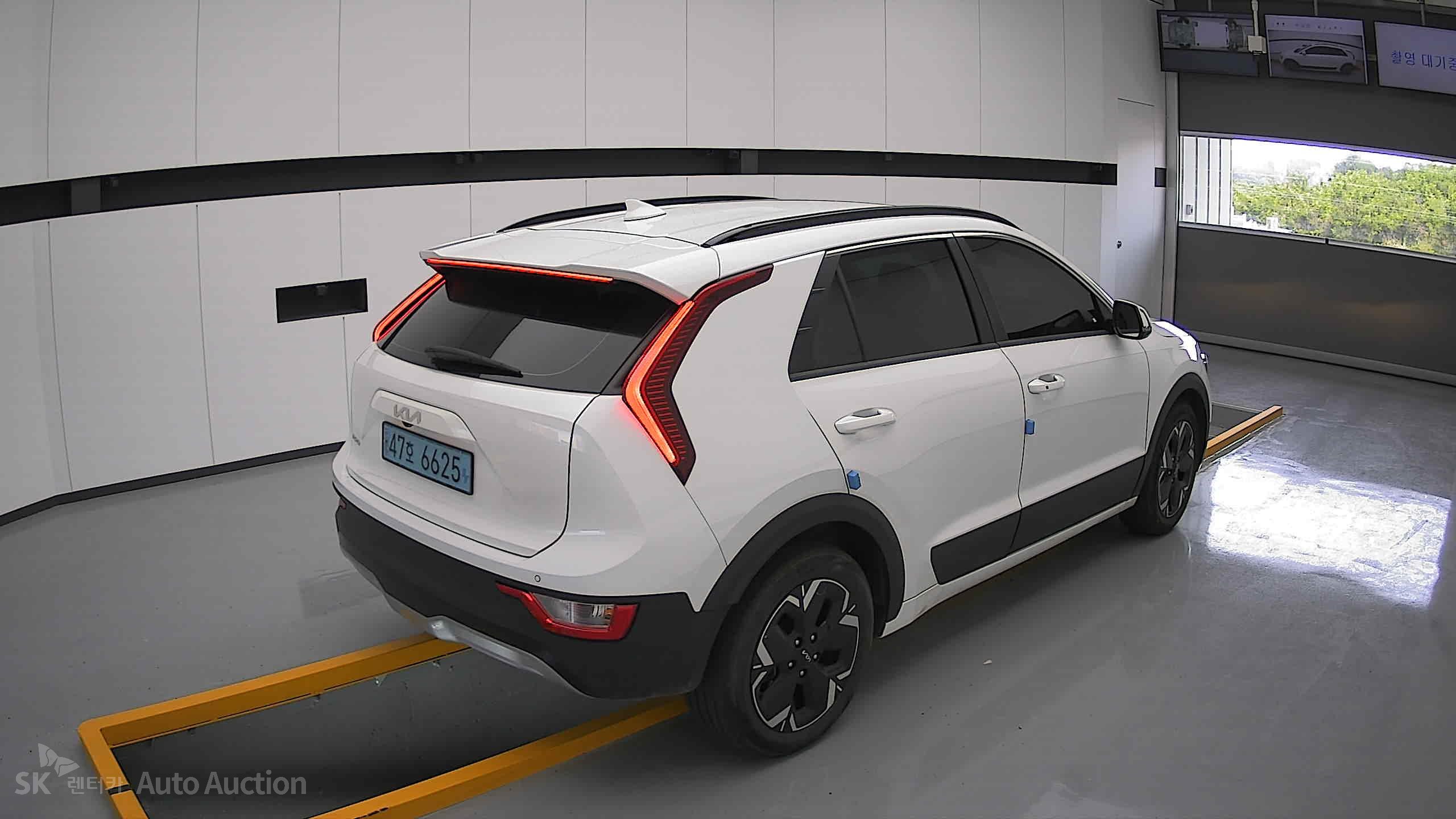 2023 - kia niro ev
