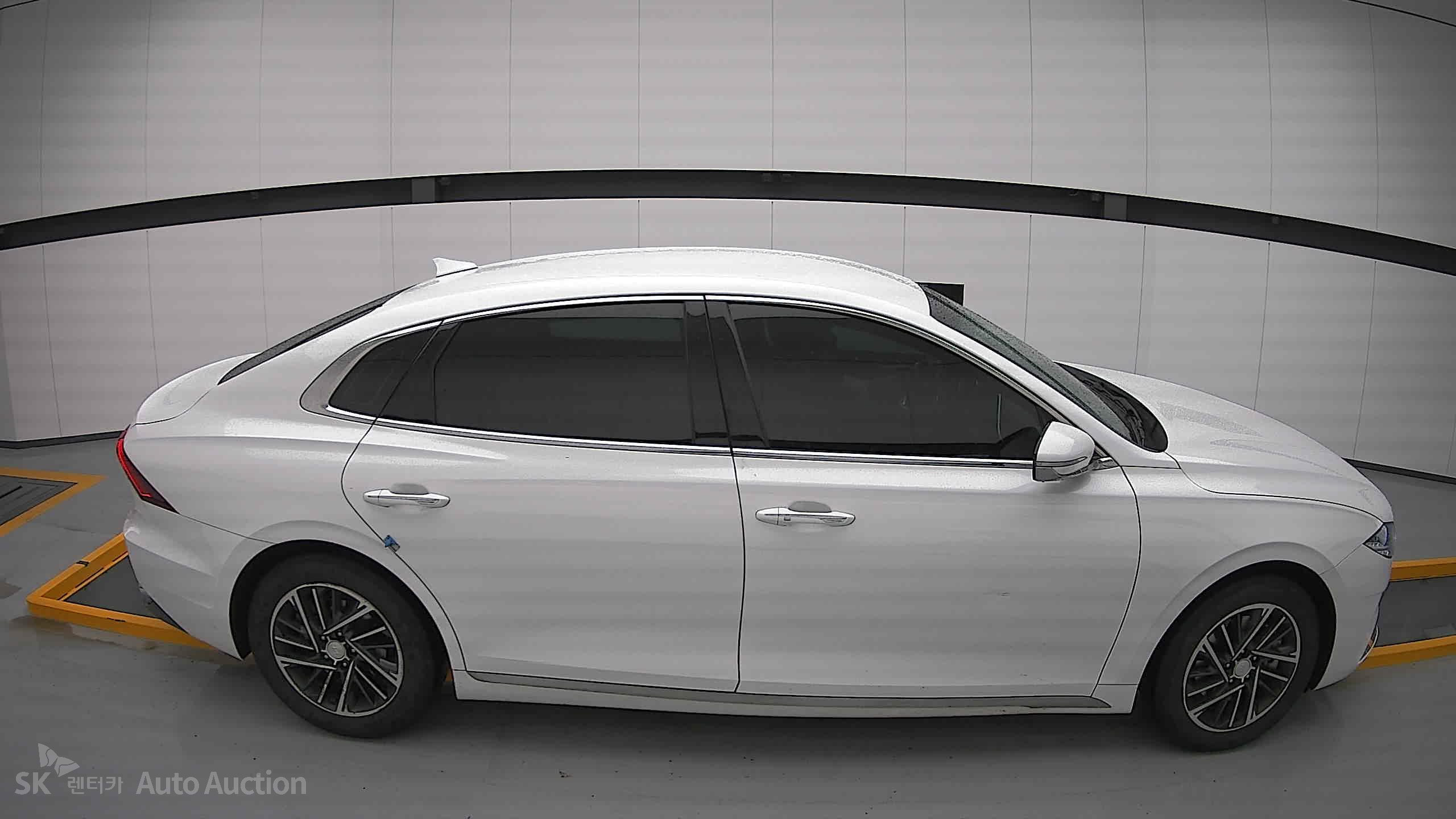 2022 - hyundai grandeur
