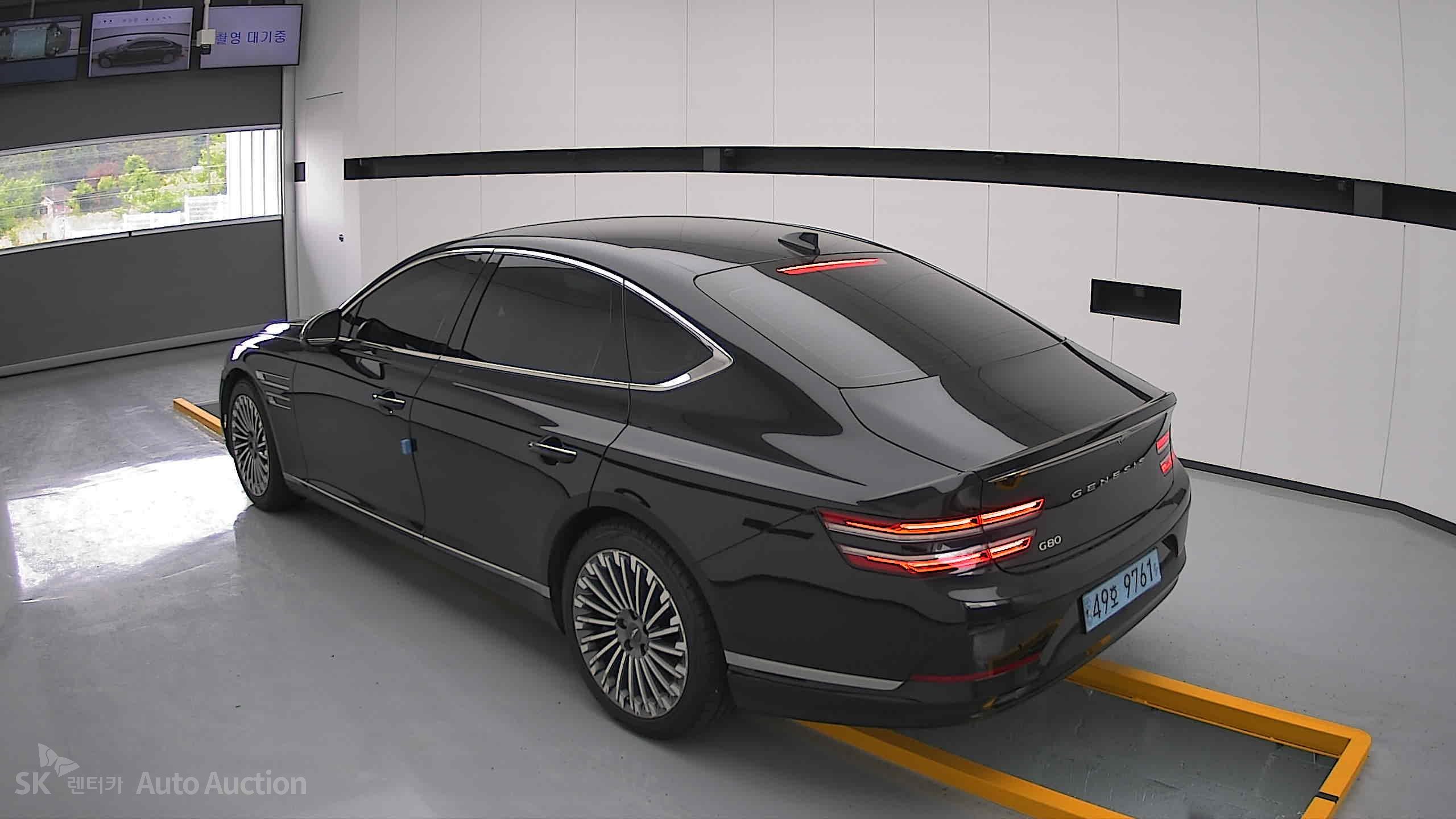 2022 - genesis eg80