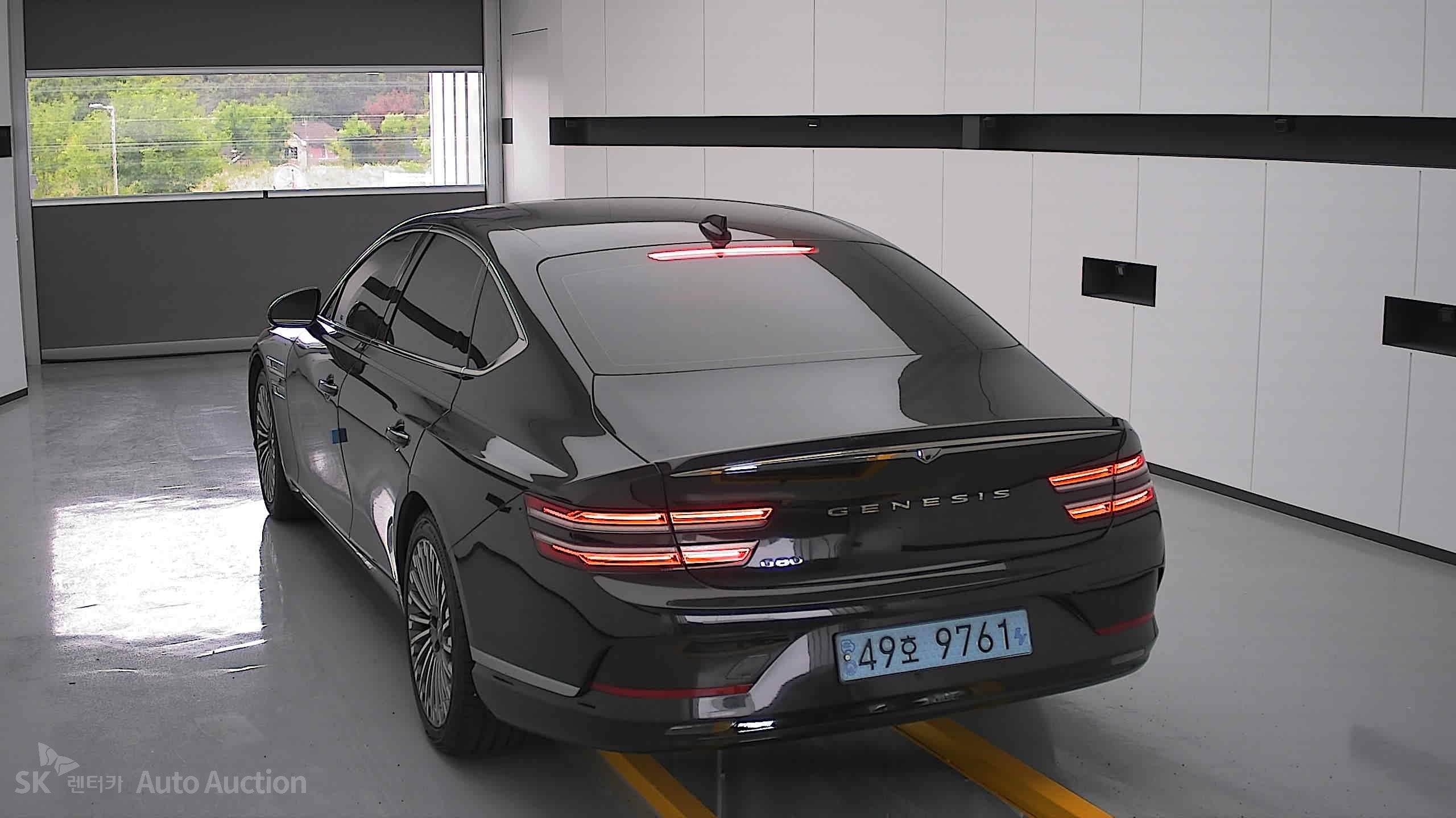 2022 - genesis eg80