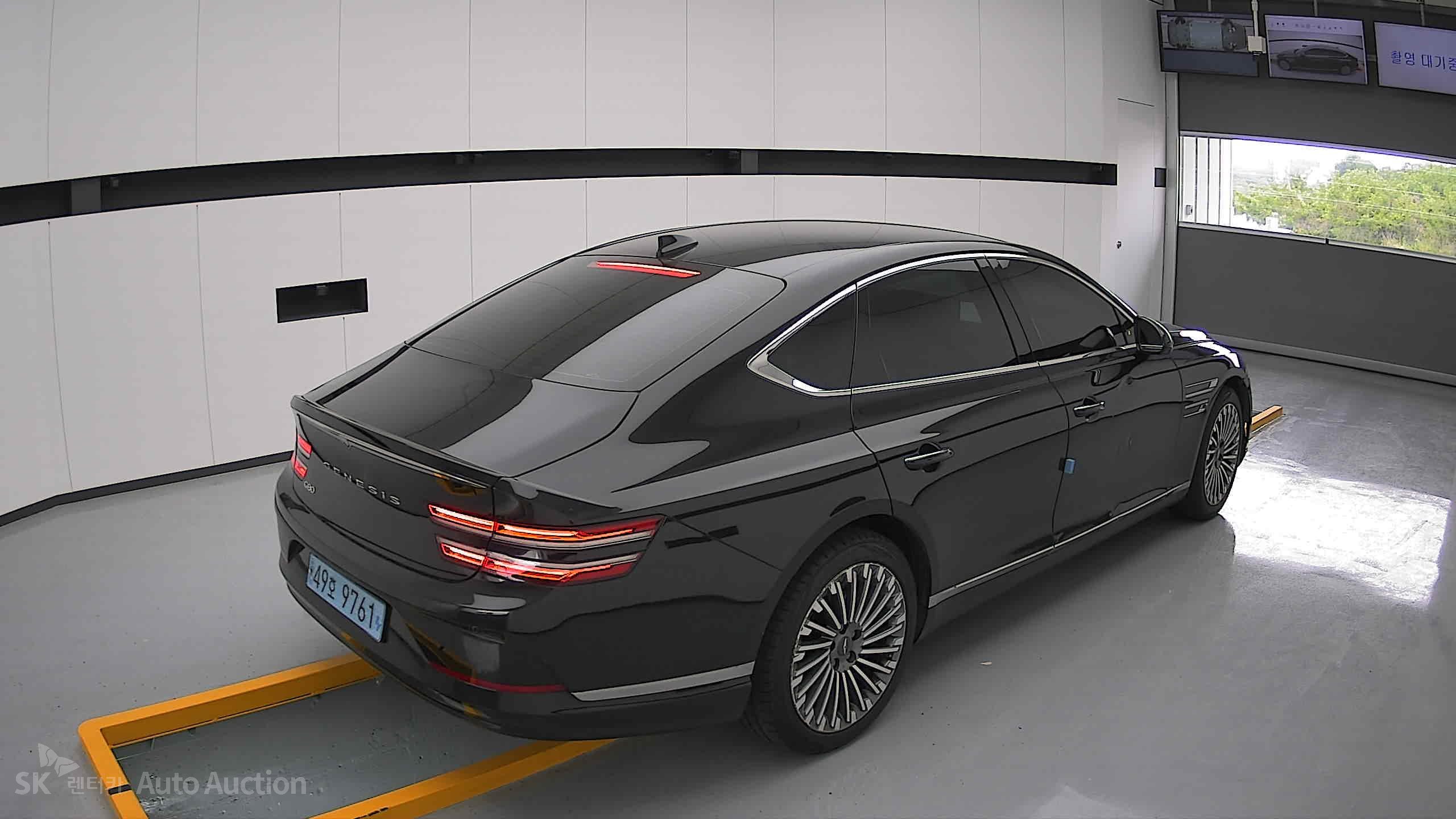 2022 - genesis eg80