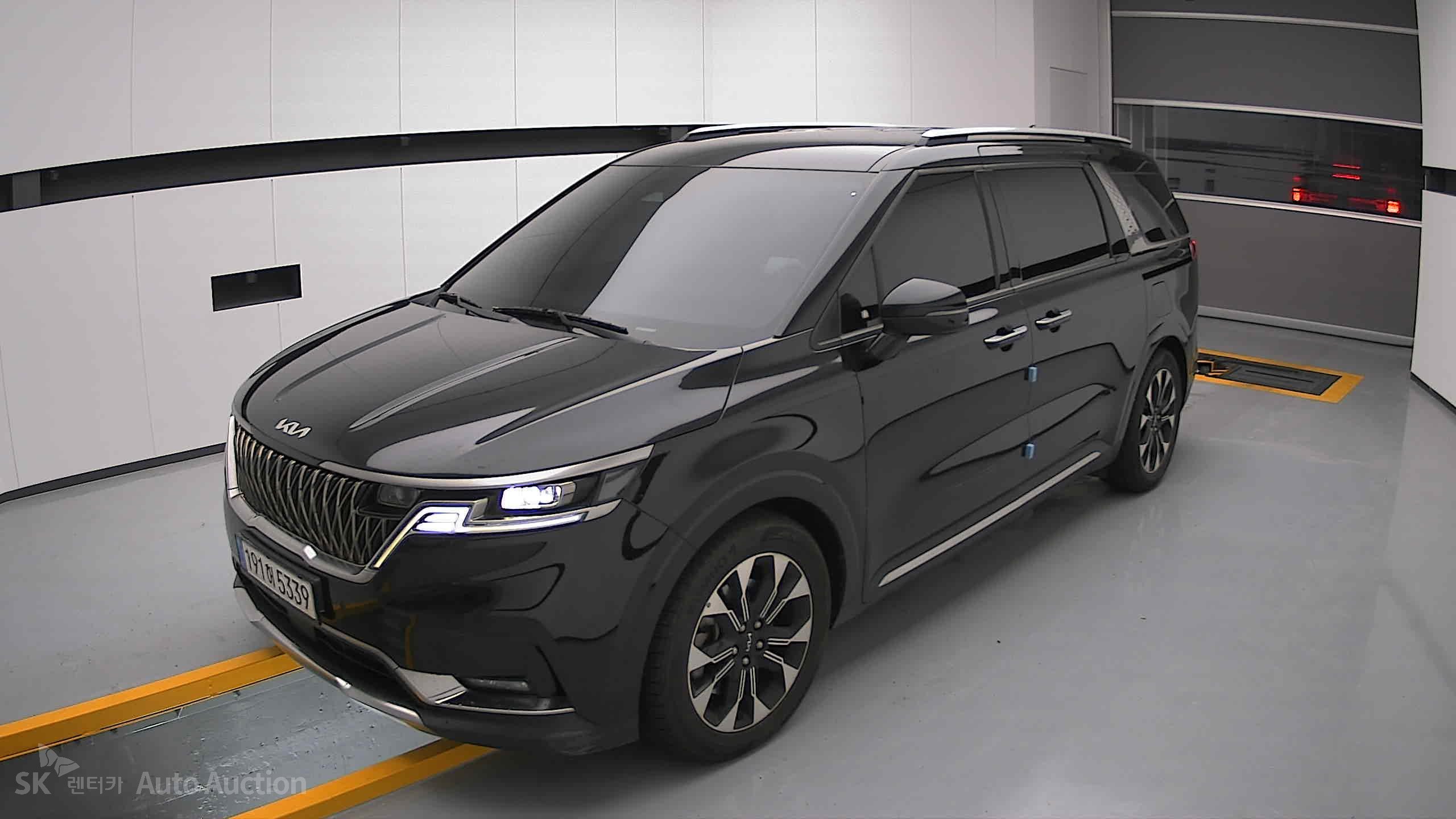 2023 - kia carnival