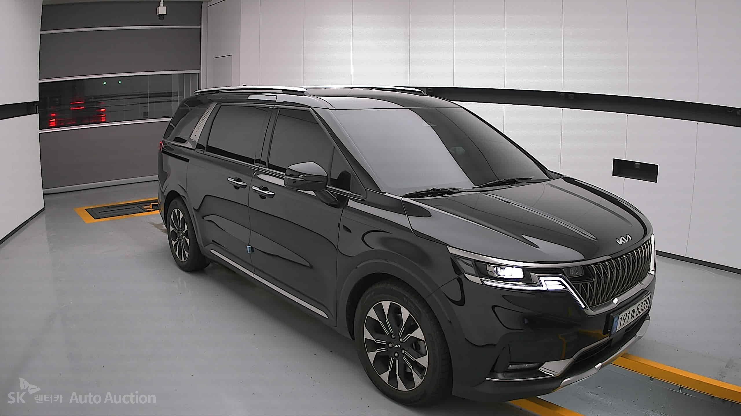 2023 - kia carnival