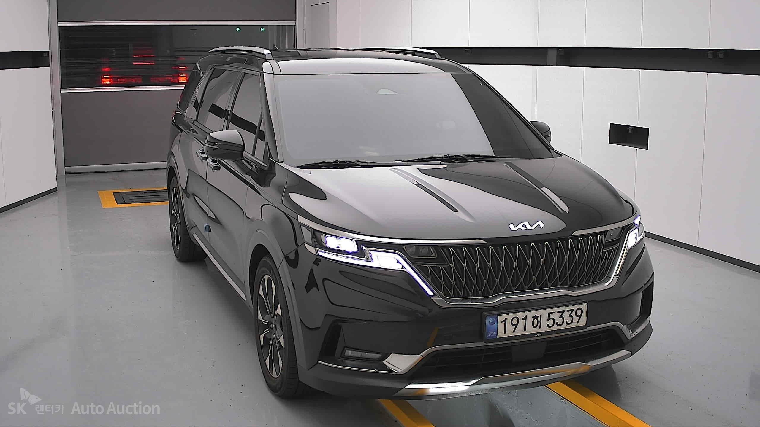 2023 - kia carnival