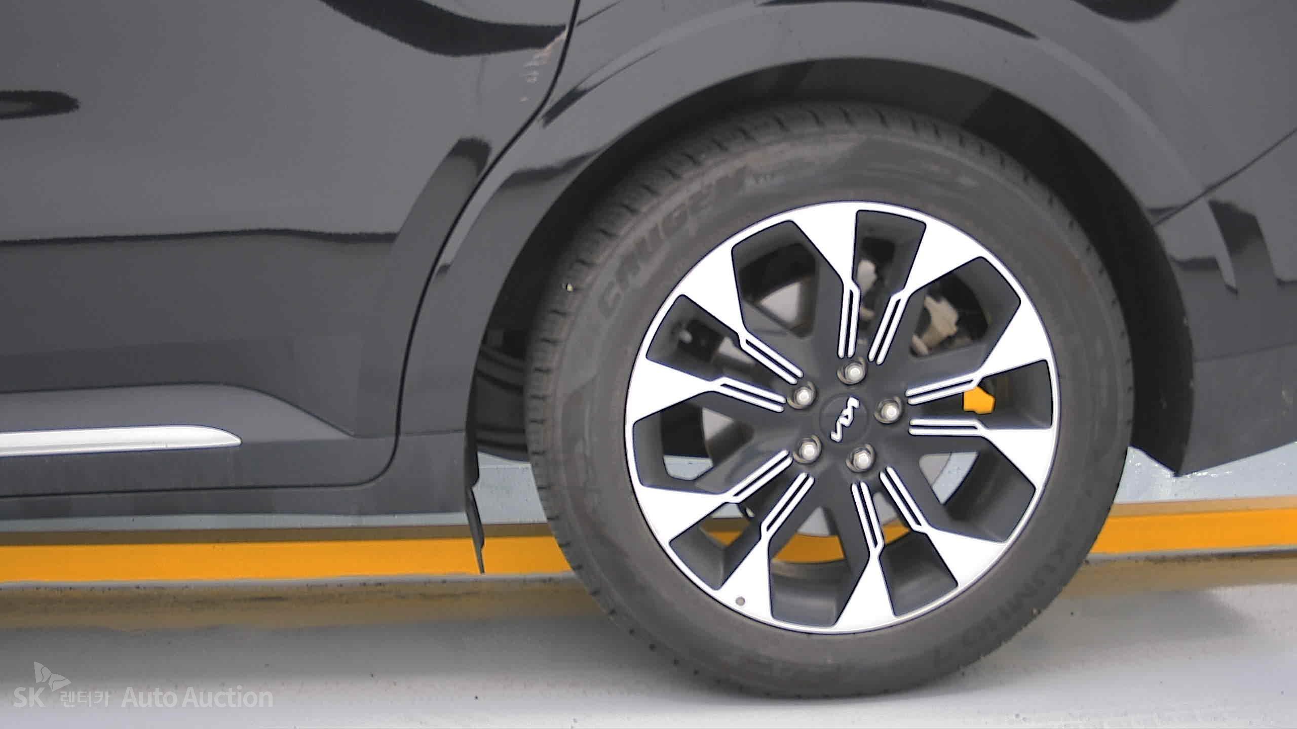 2023 - kia carnival
