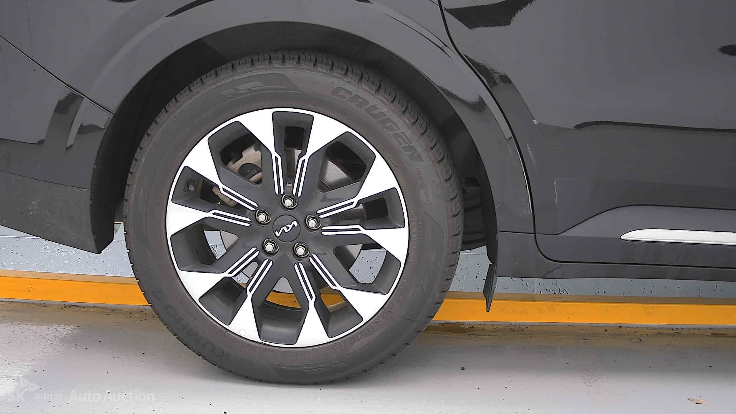 2023 - kia carnival