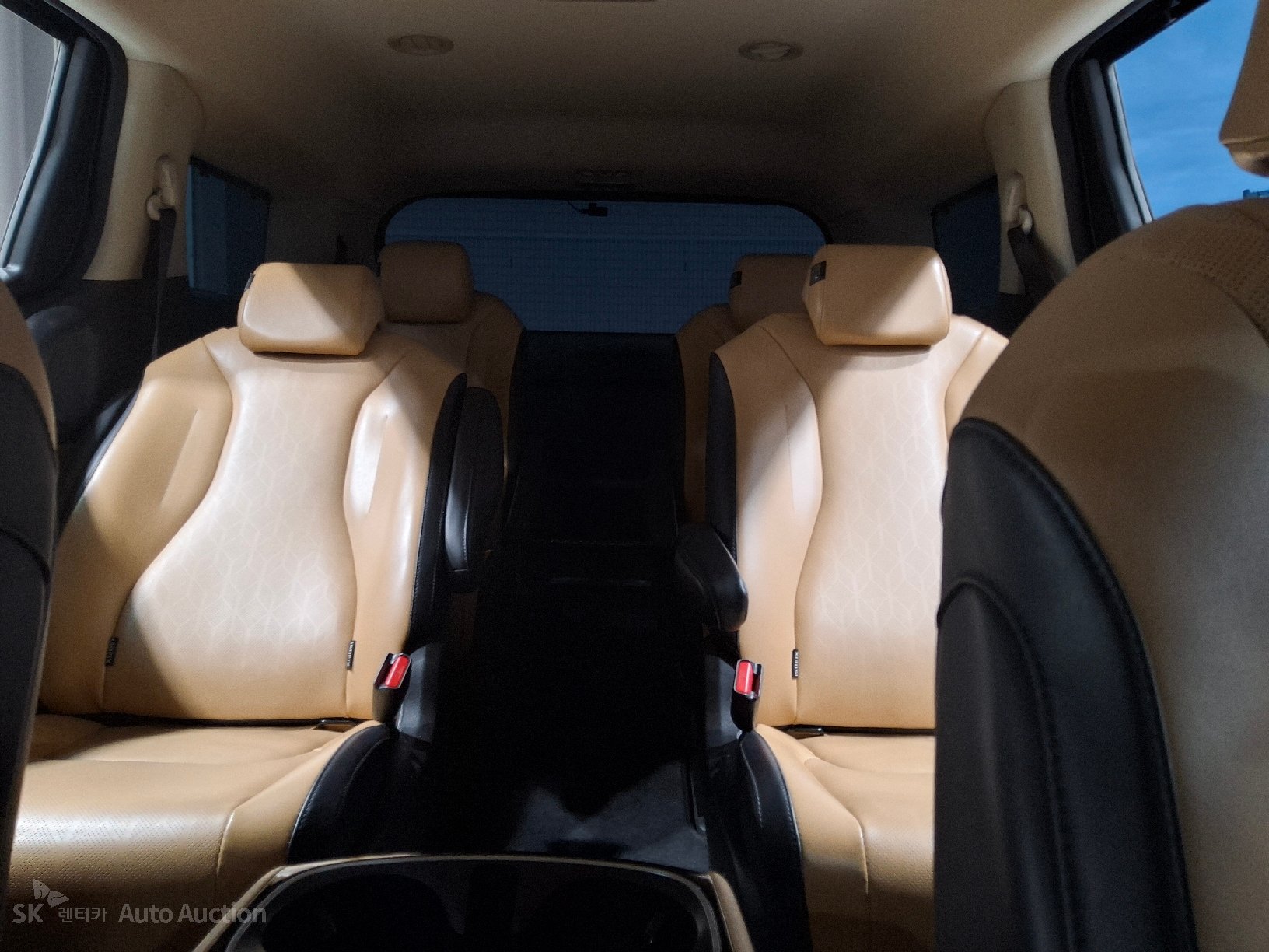 2023 - kia carnival