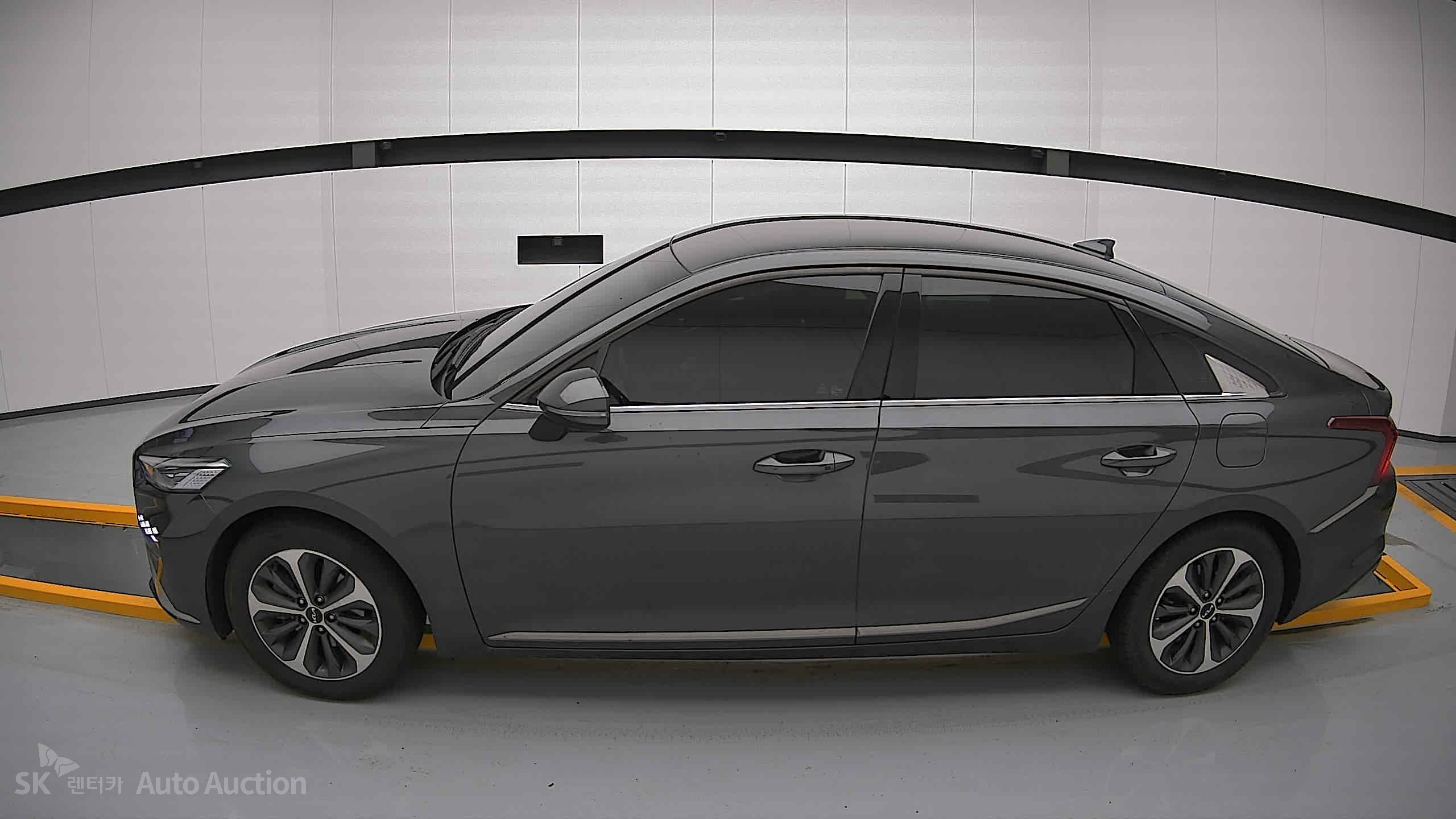 2023 - kia k8