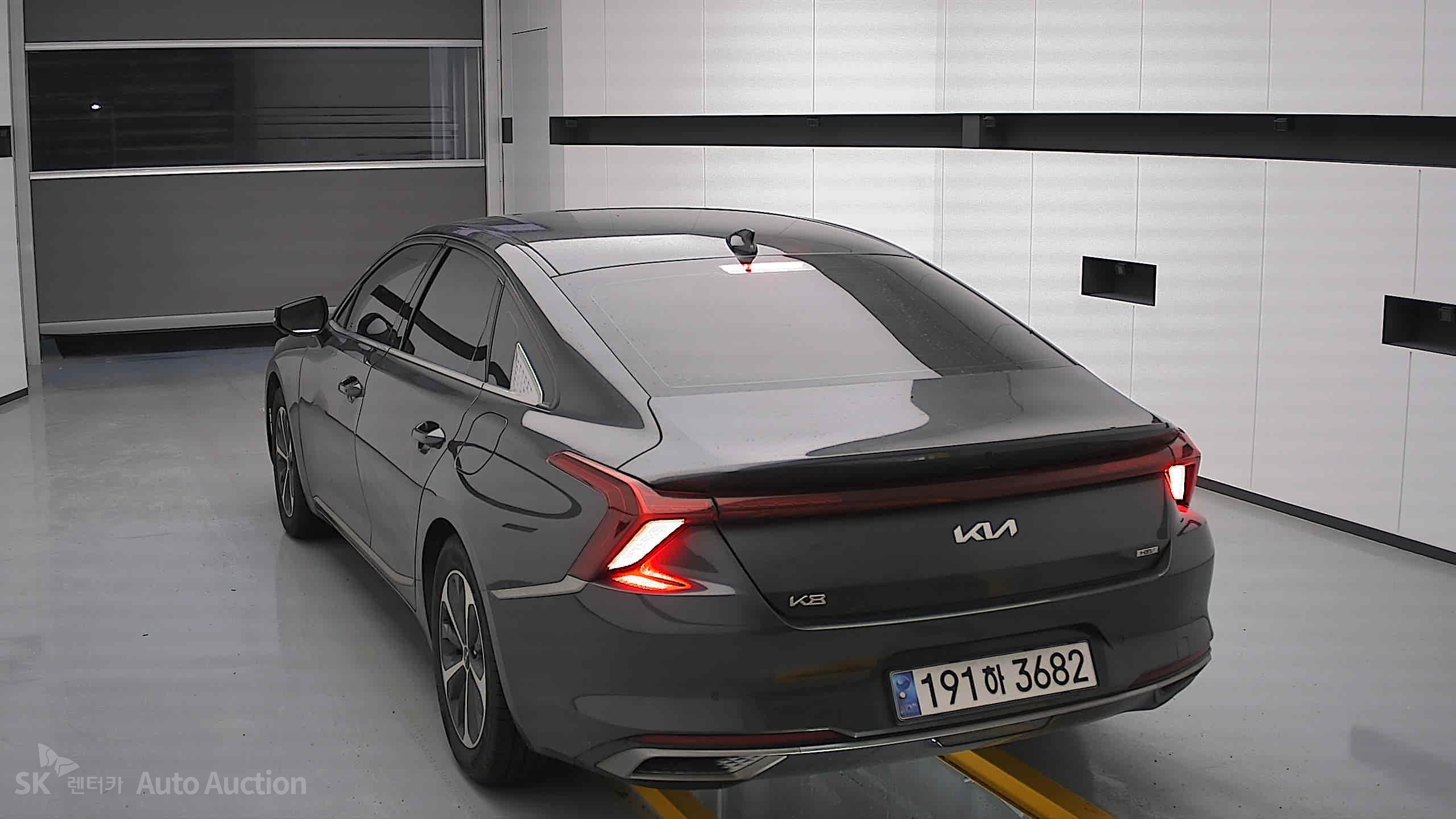 2023 - kia k8