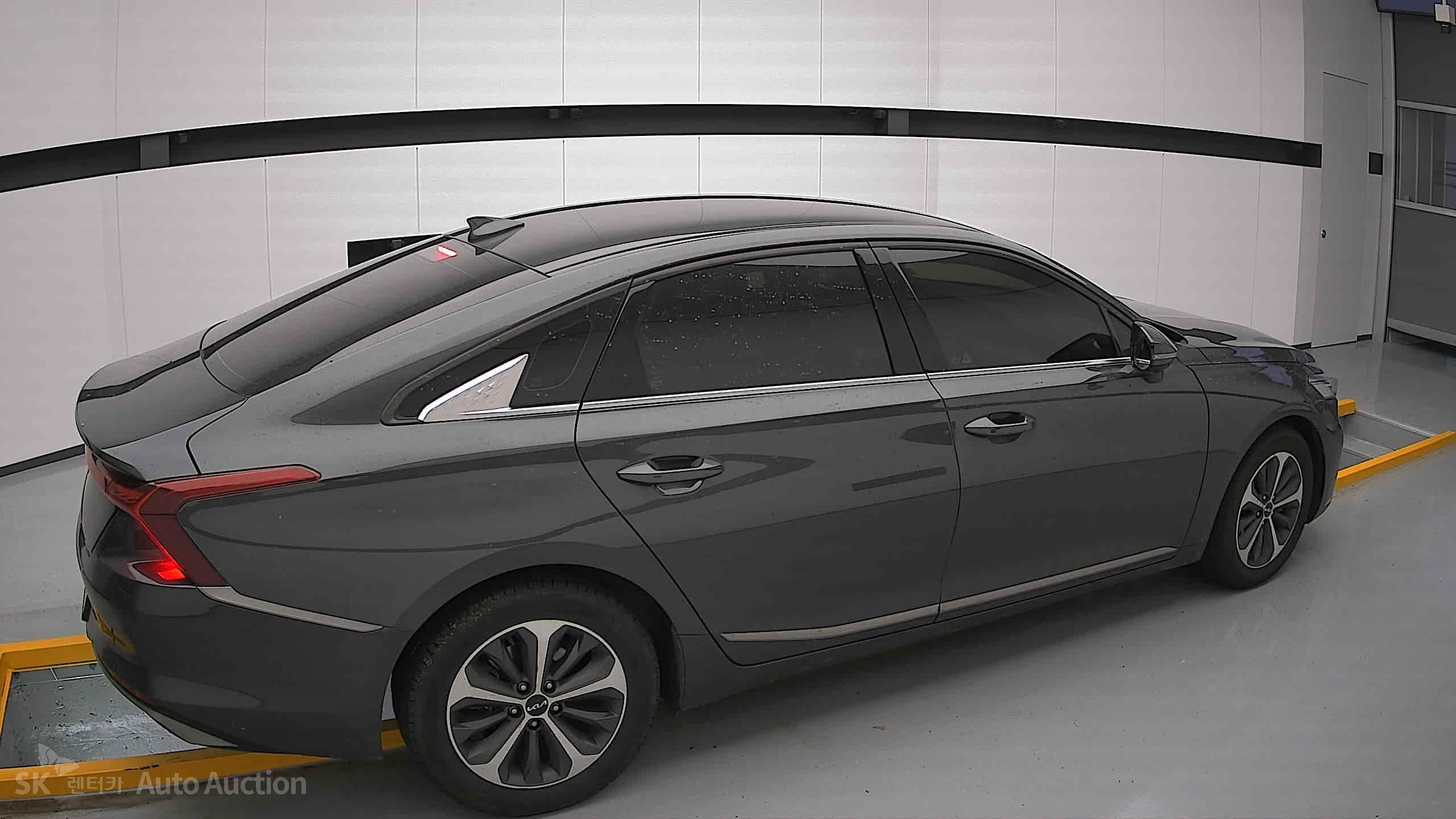 2023 - kia k8