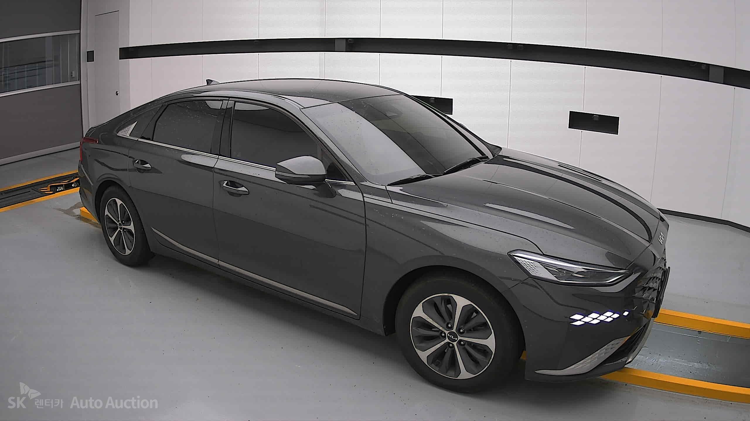 2023 - kia k8