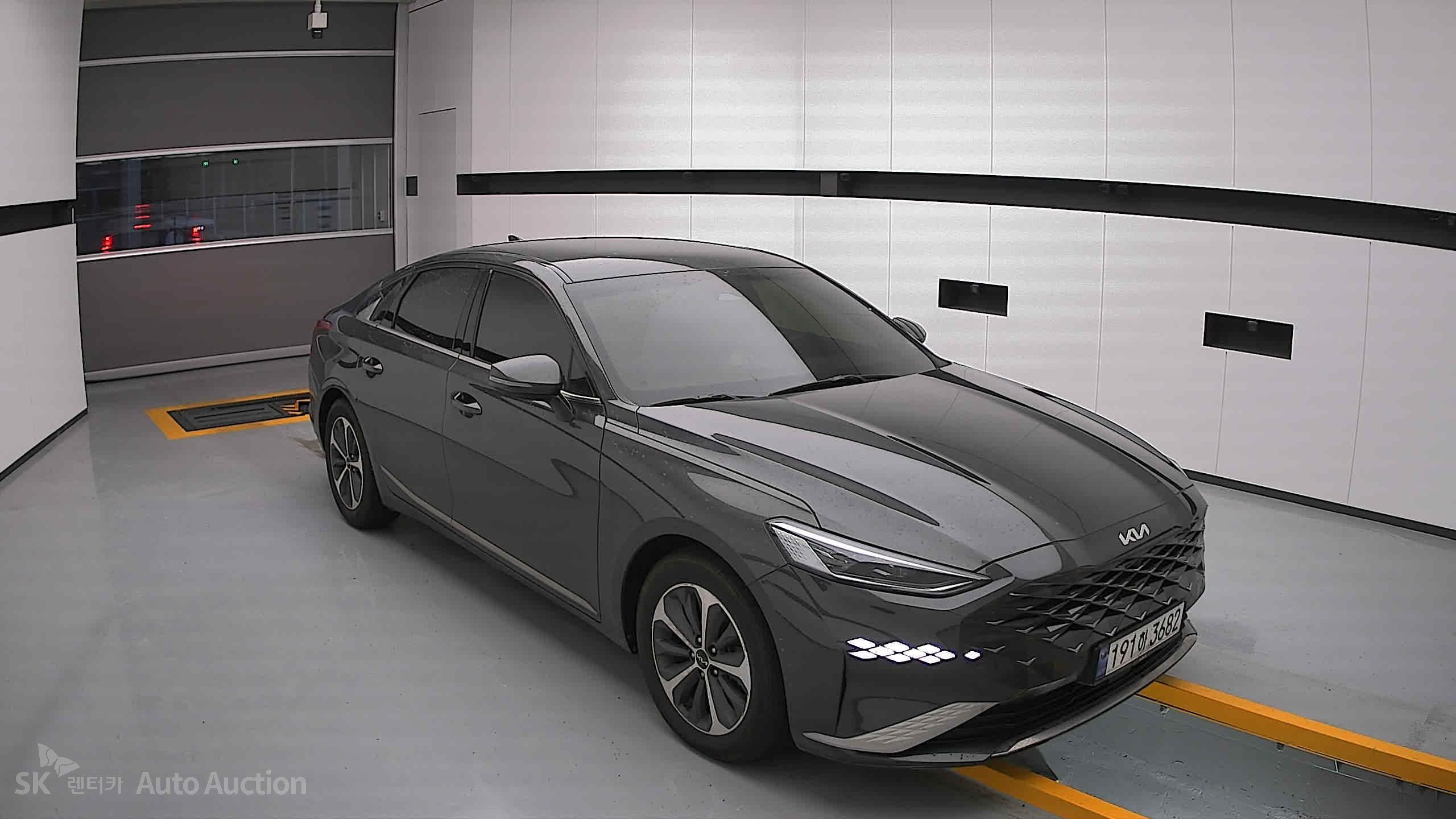 2023 - kia k8