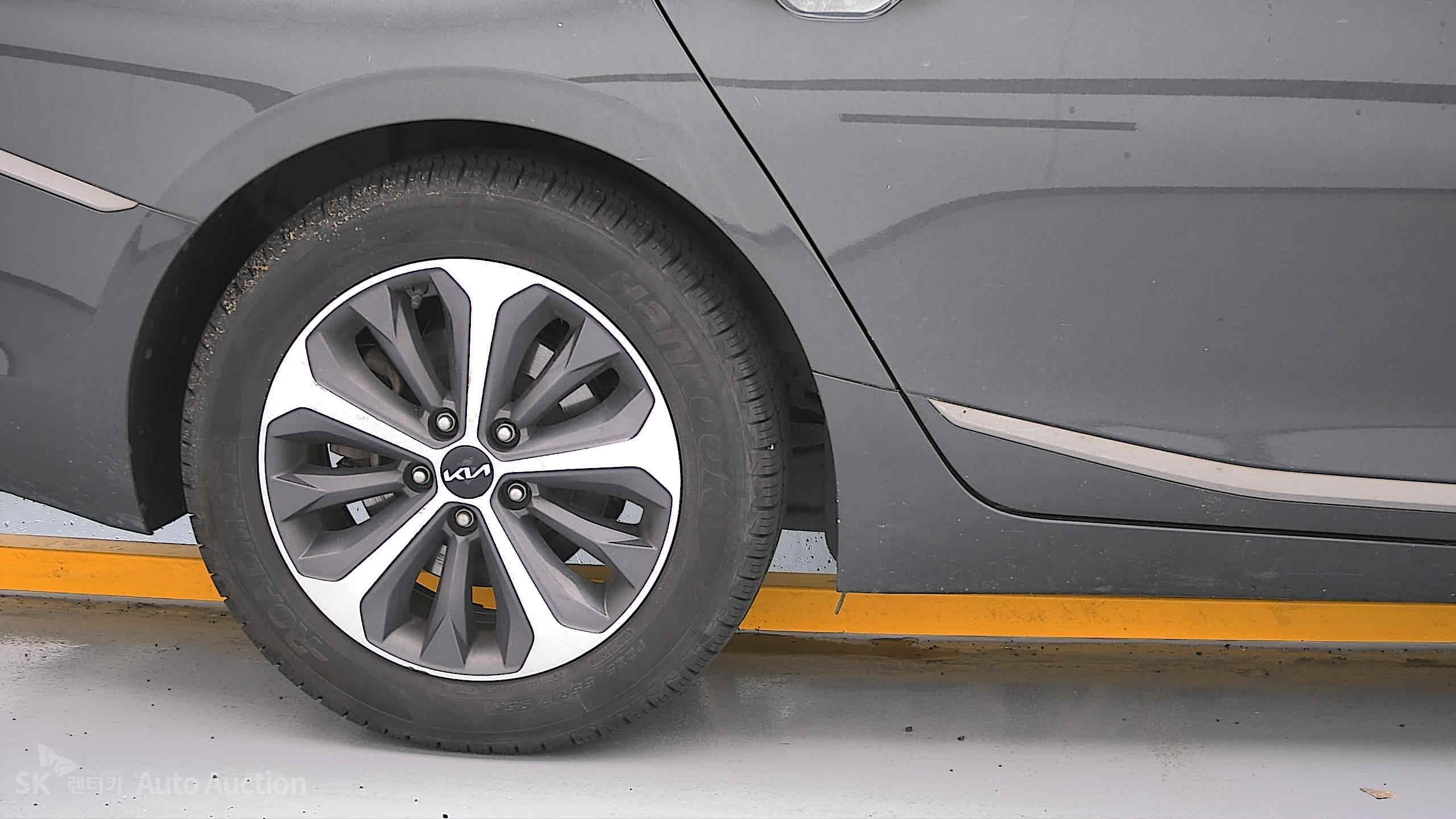 2023 - kia k8