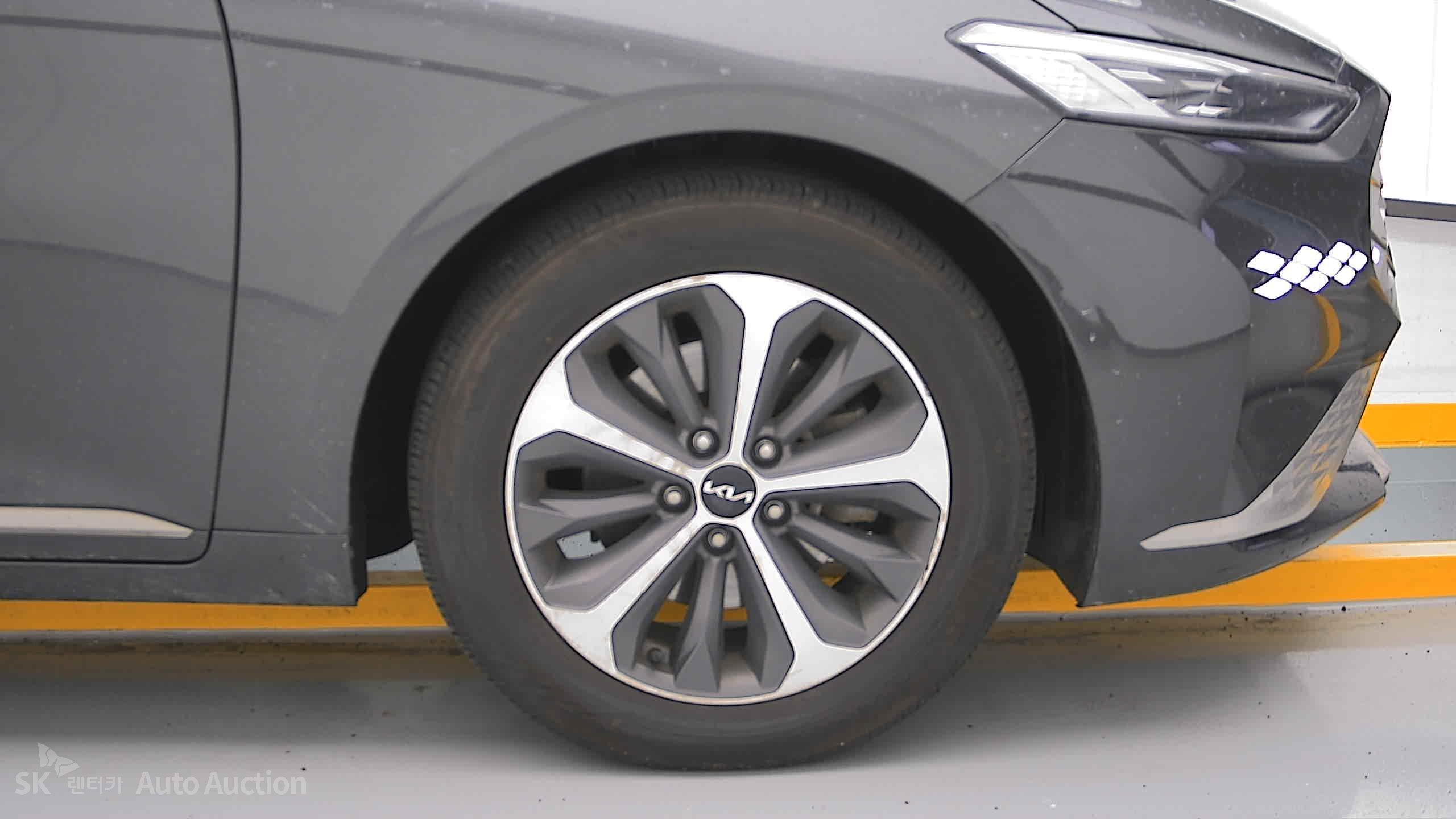 2023 - kia k8