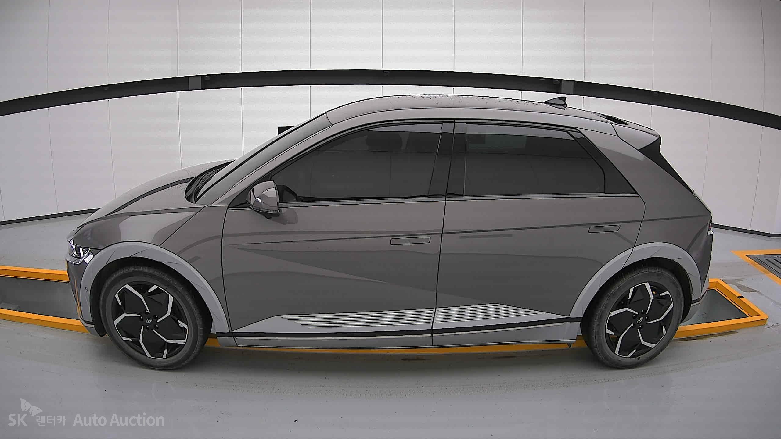 2022 - hyundai ioniq