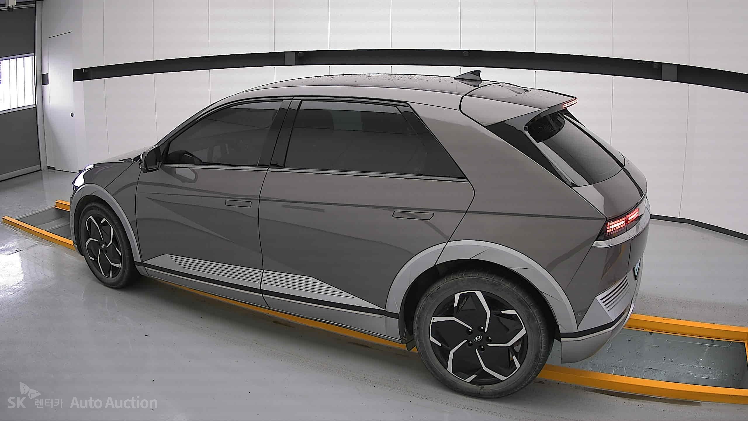2022 - hyundai ioniq