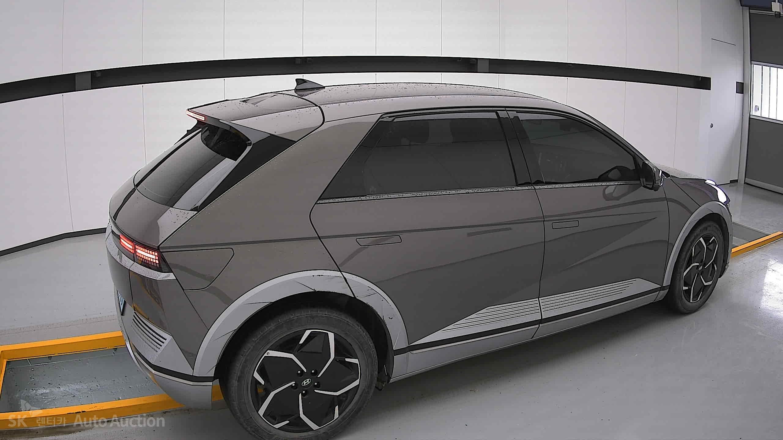 2022 - hyundai ioniq