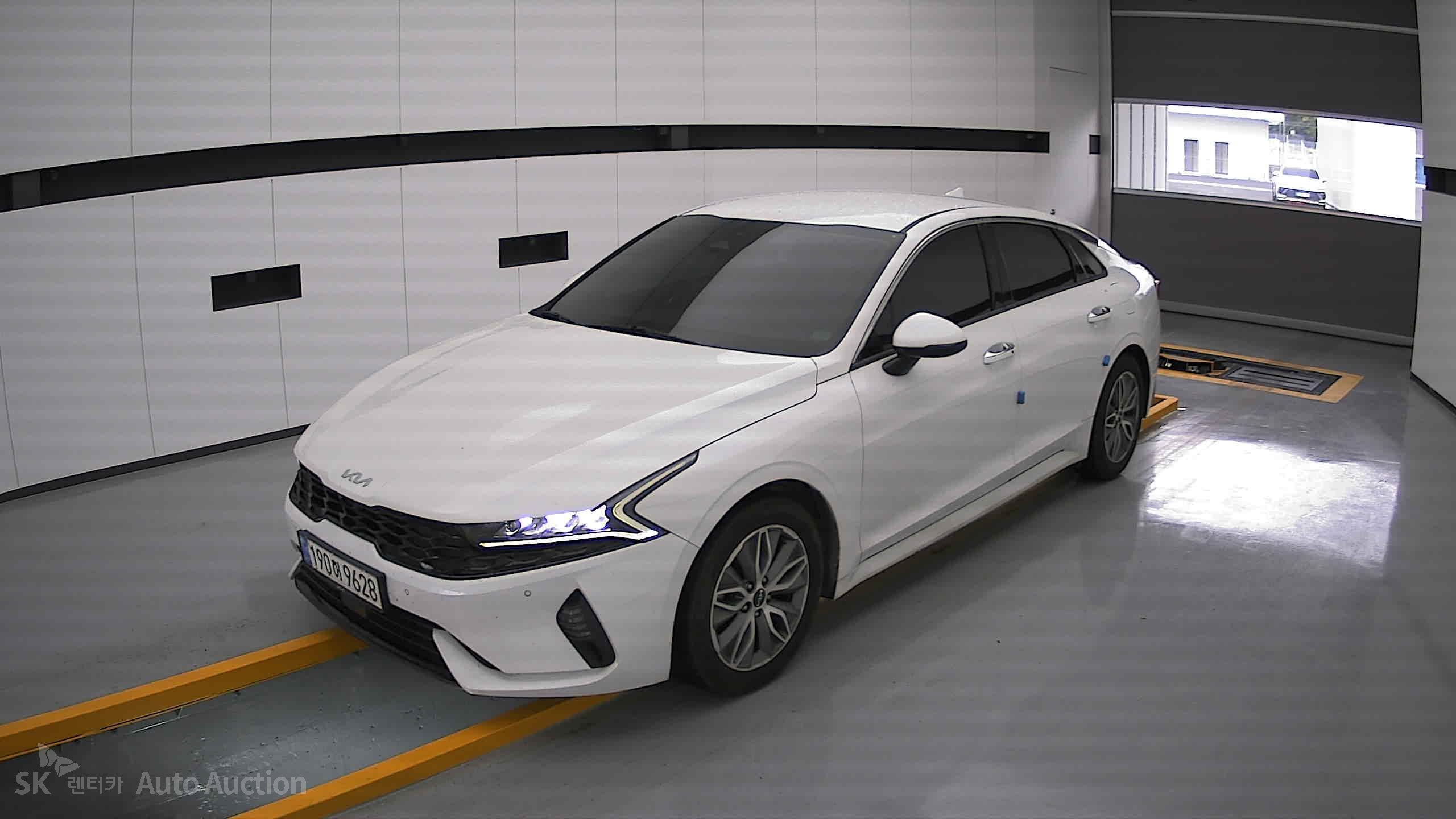 2023 - kia k5