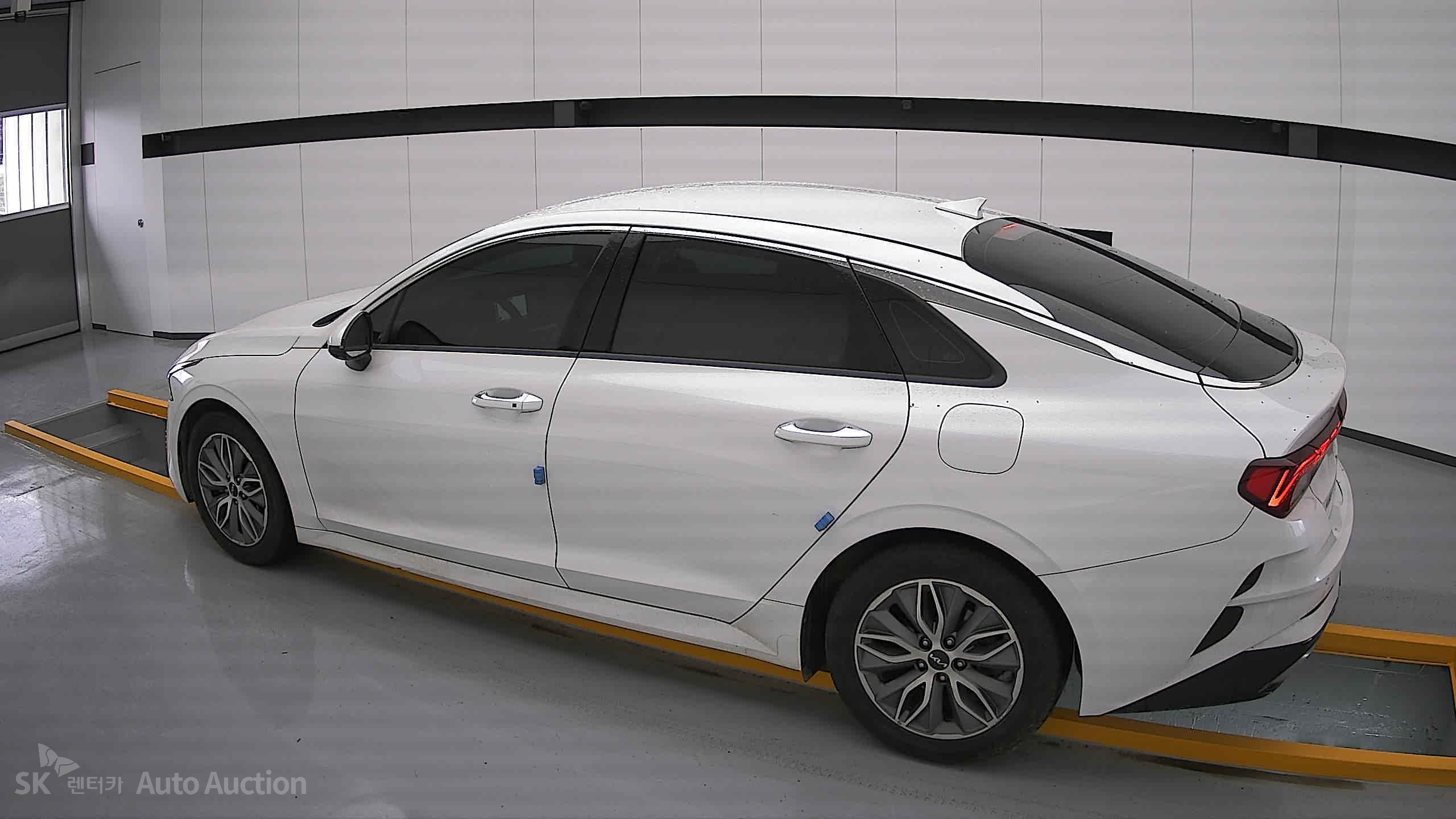 2023 - kia k5