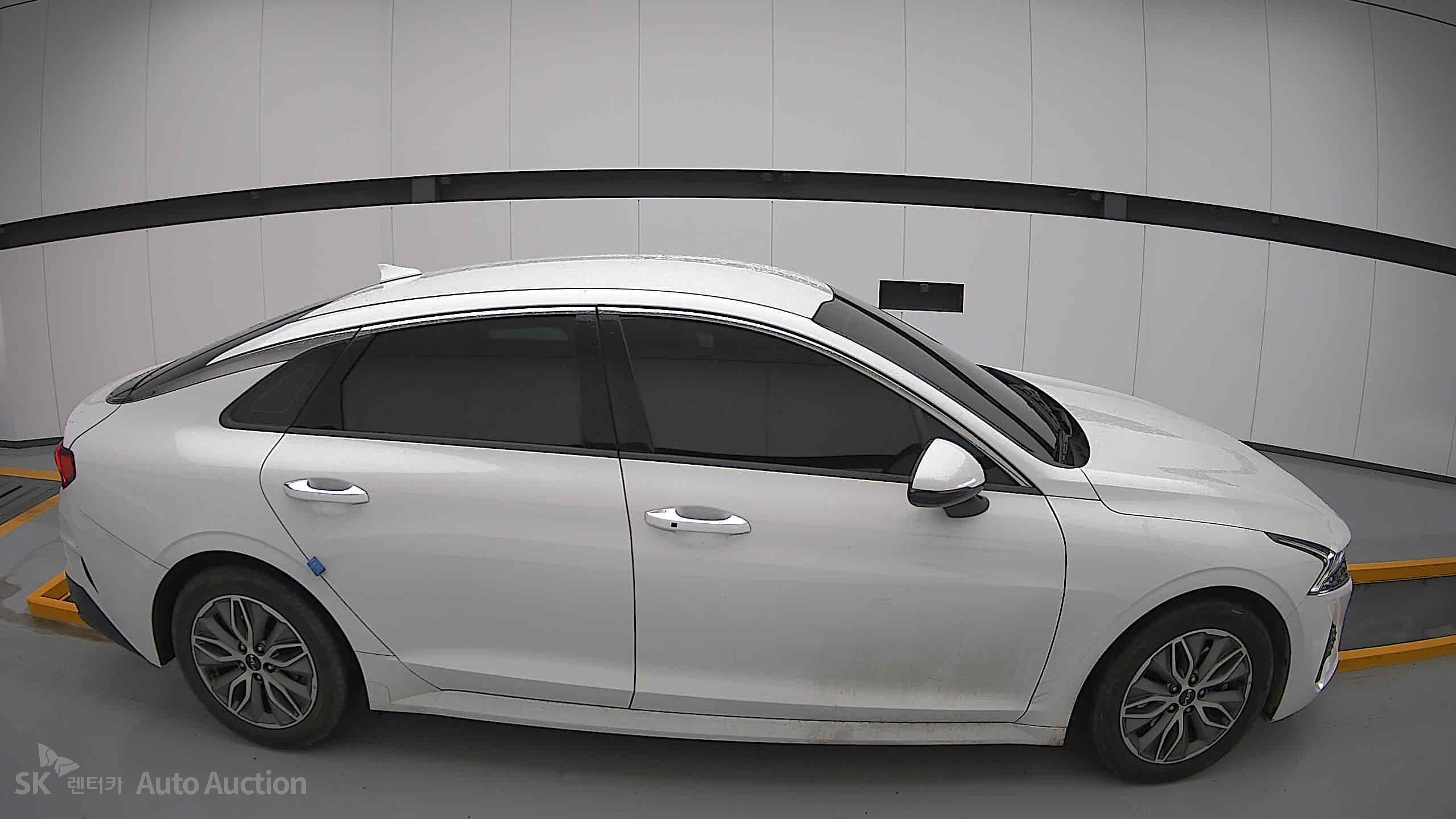 2023 - kia k5