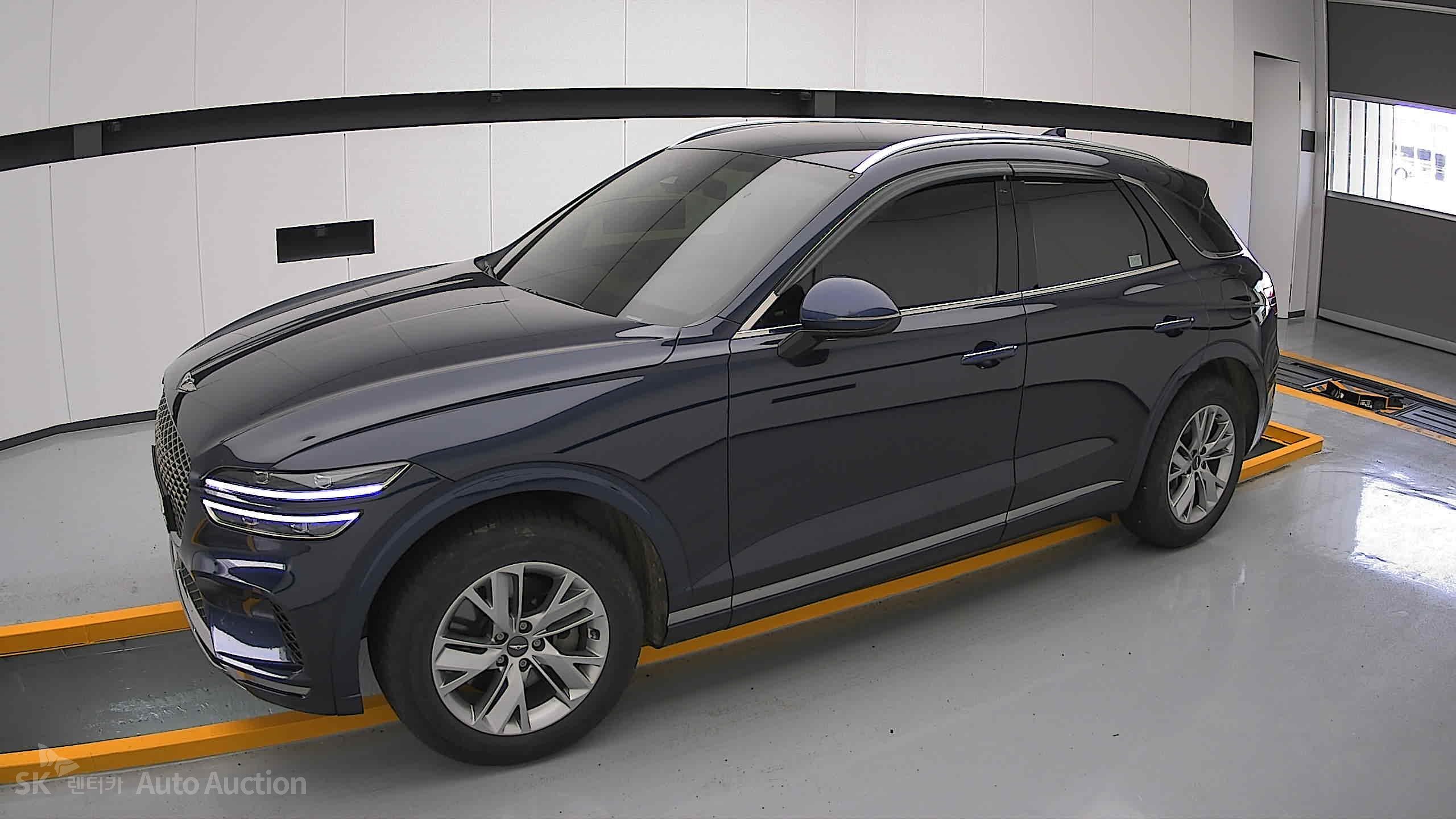 2021 - genesis gv70