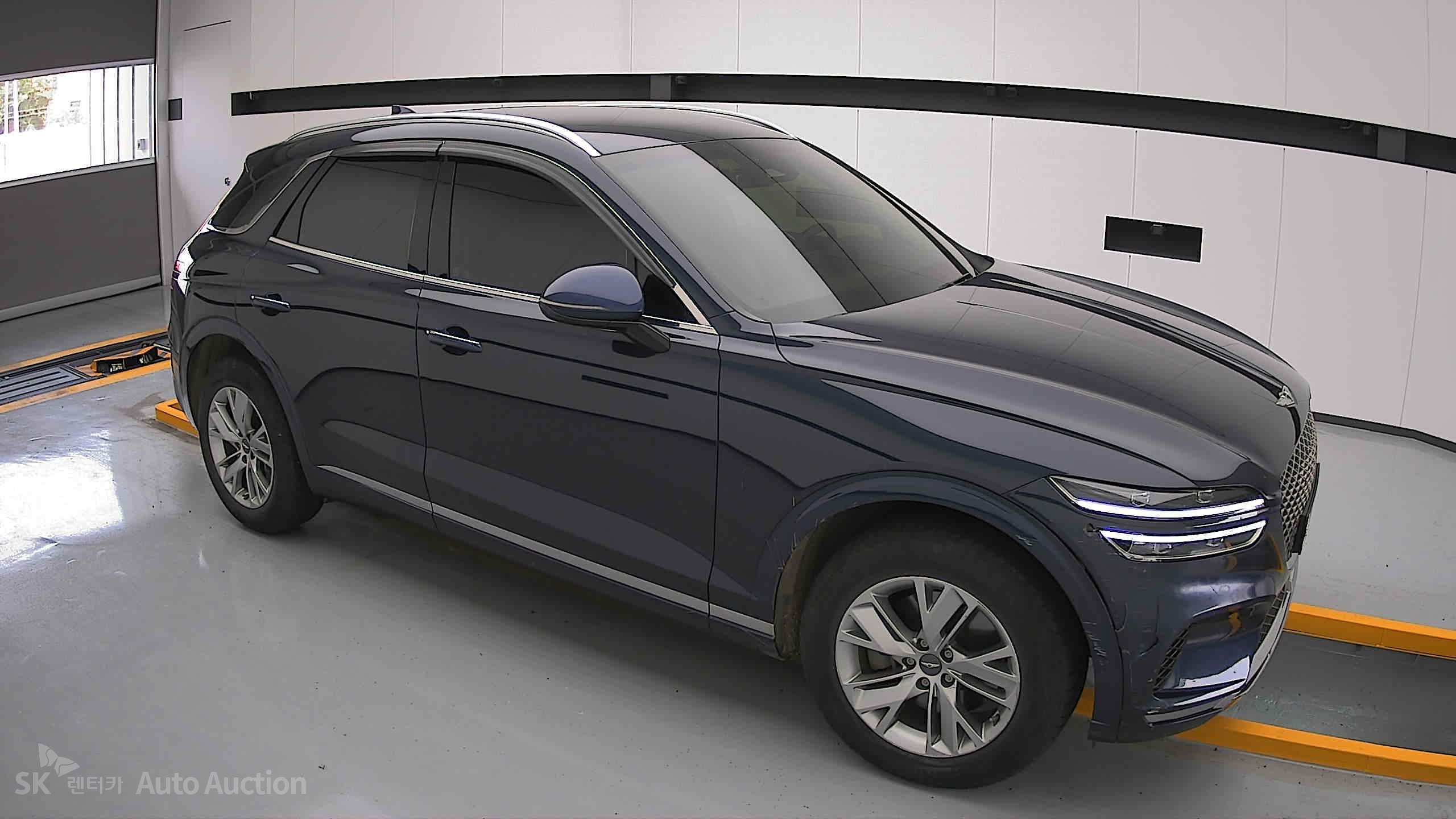 2021 - genesis gv70