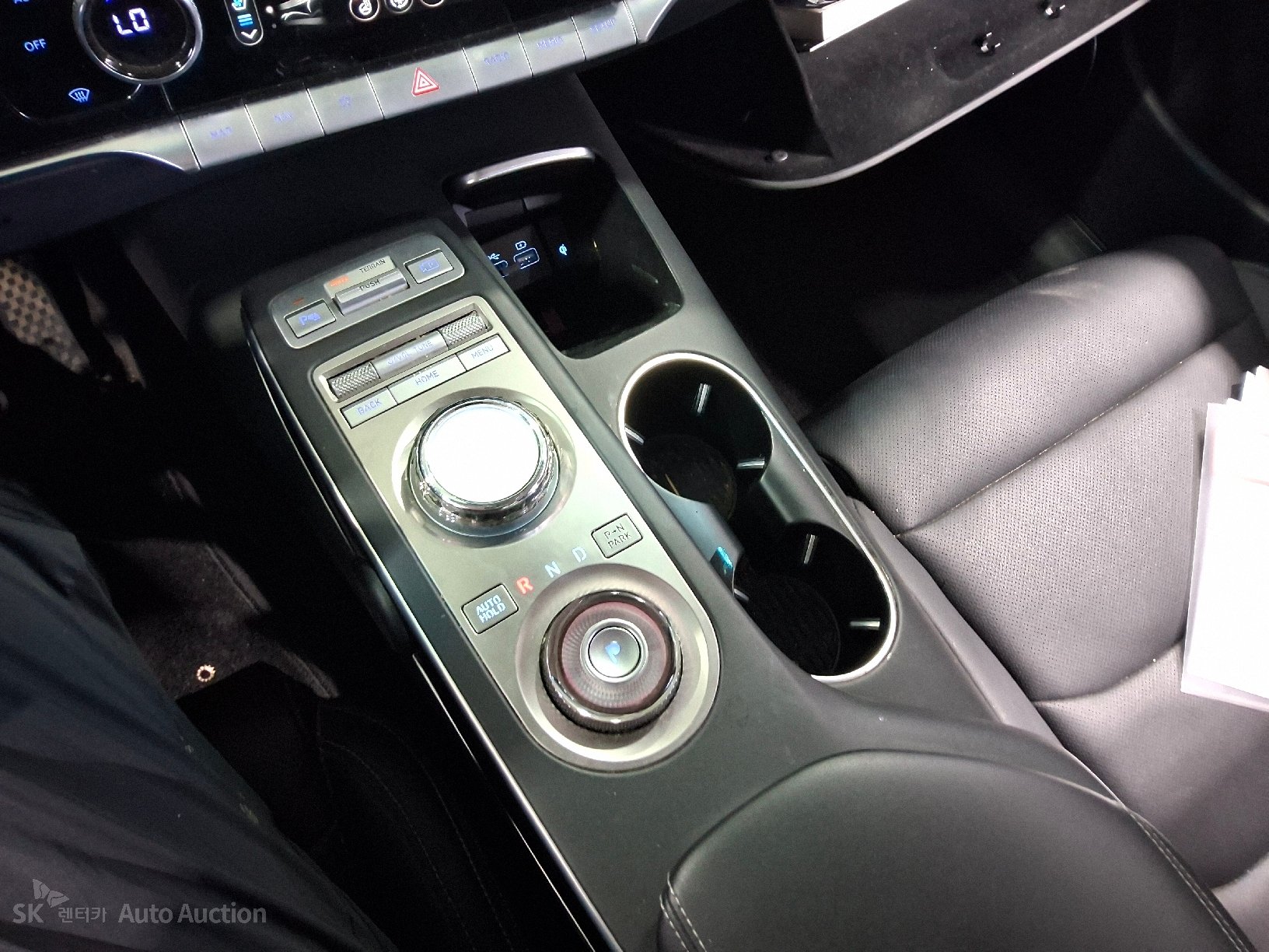 2021 - genesis gv70