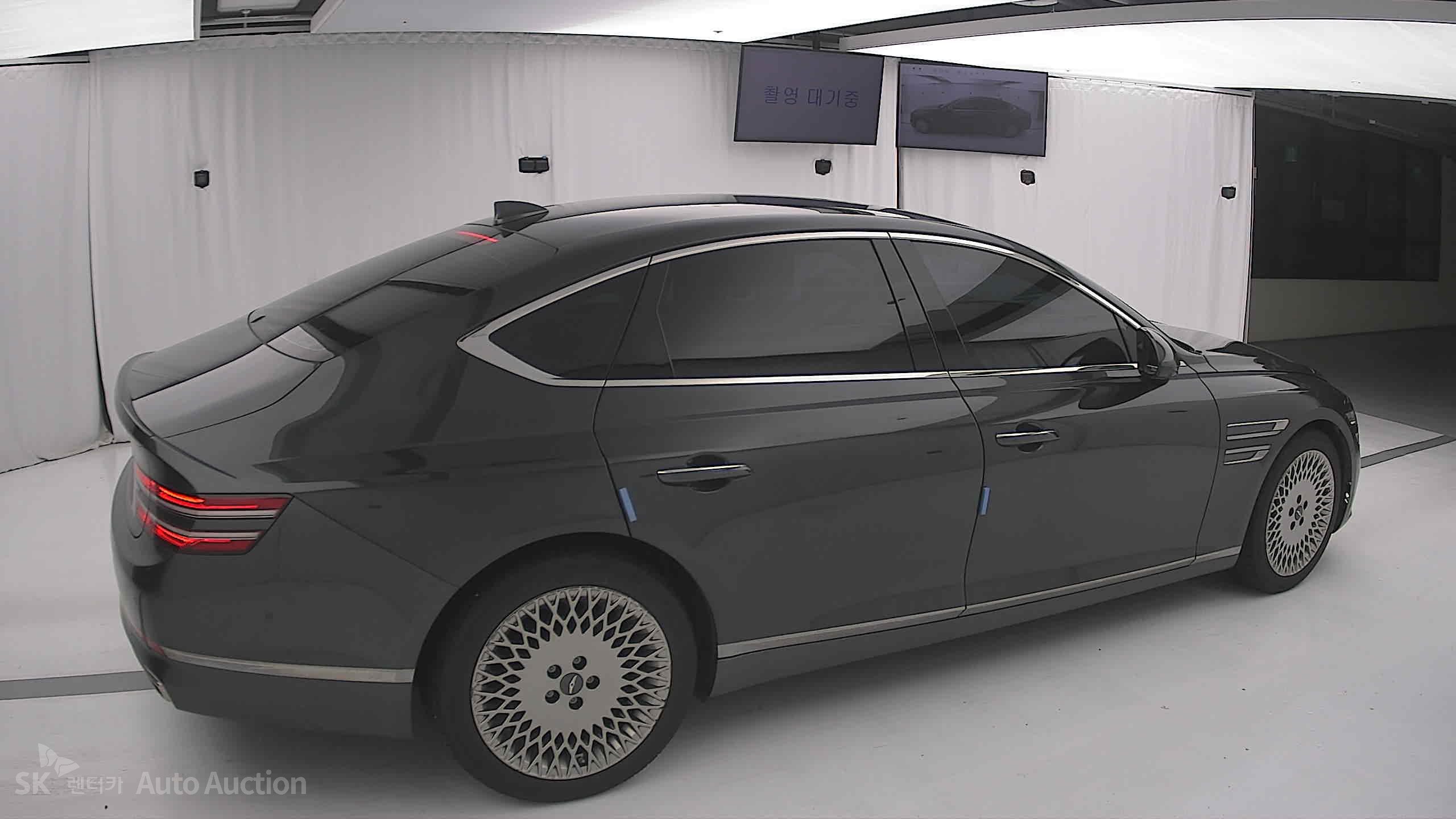 2021 - genesis g80