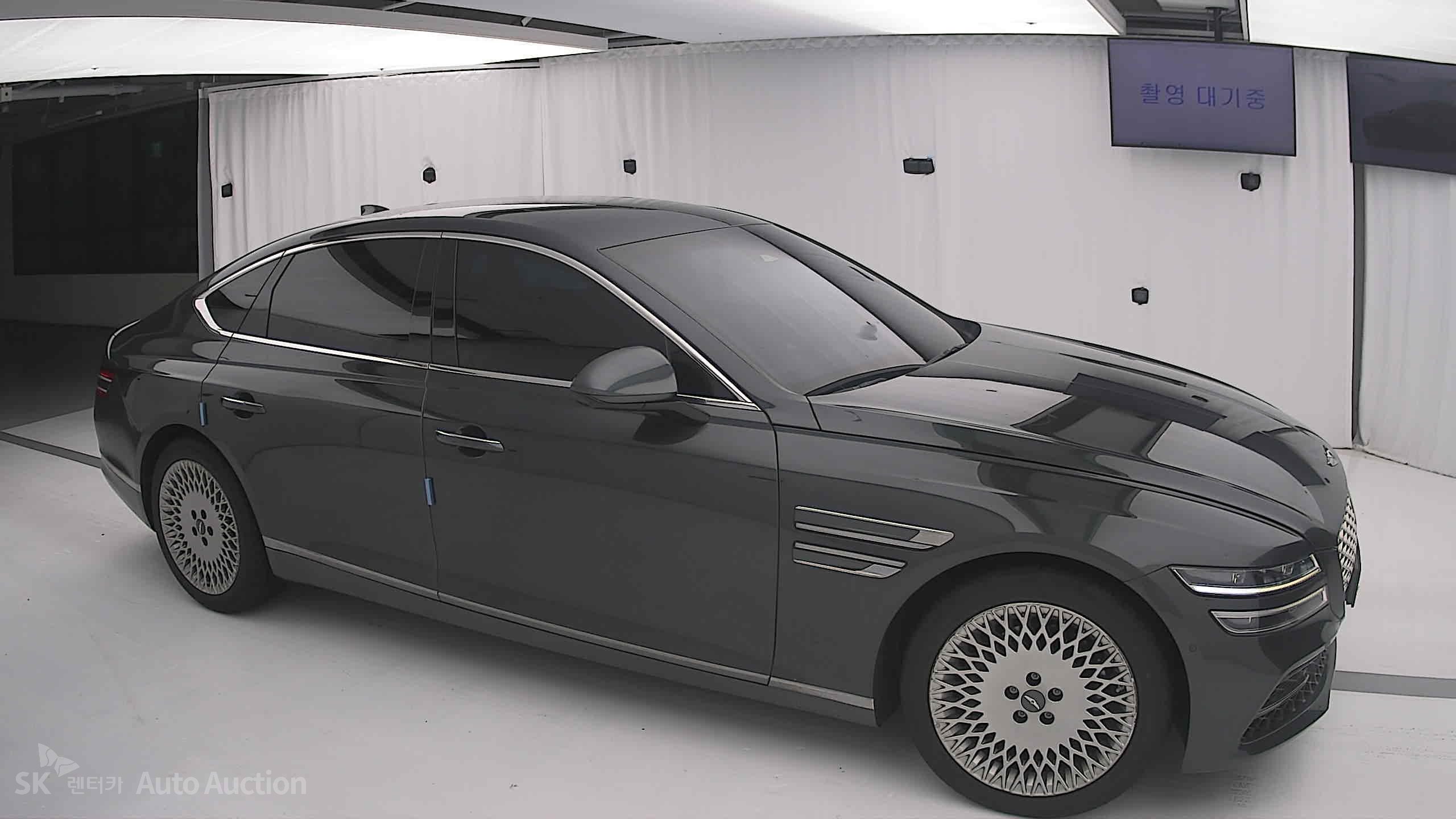 2021 - genesis g80