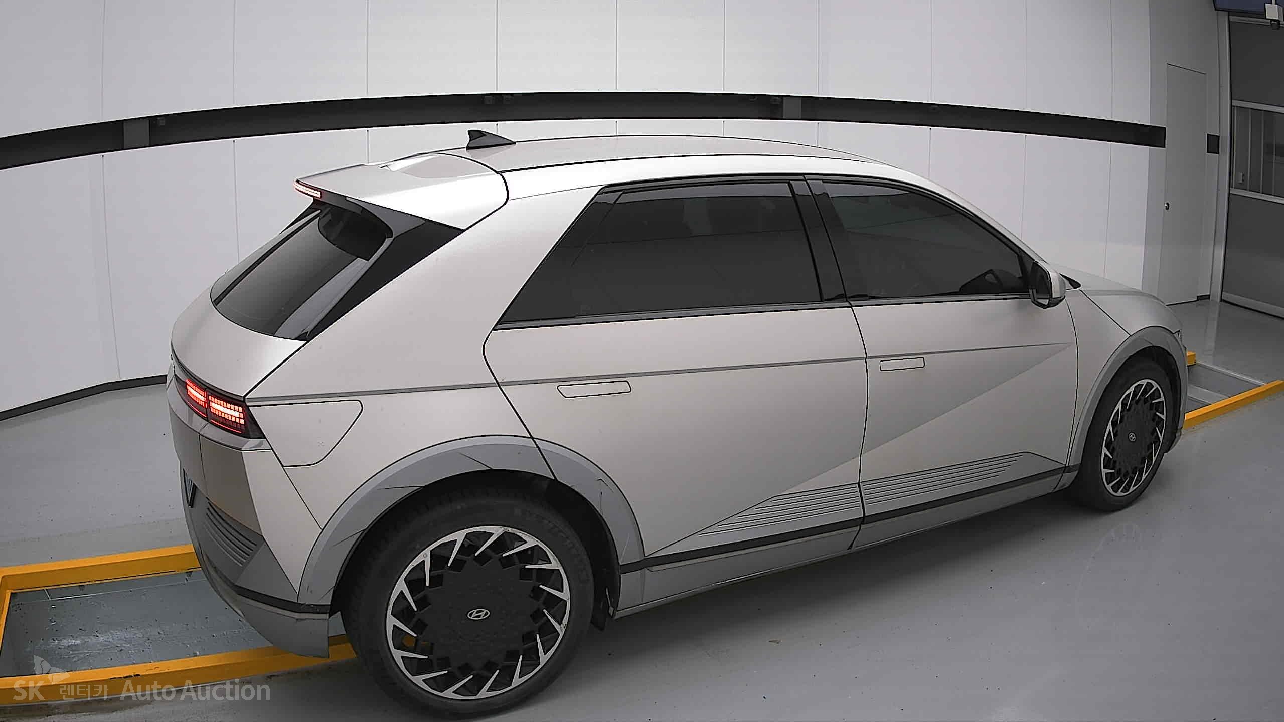 2022 - hyundai ioniq