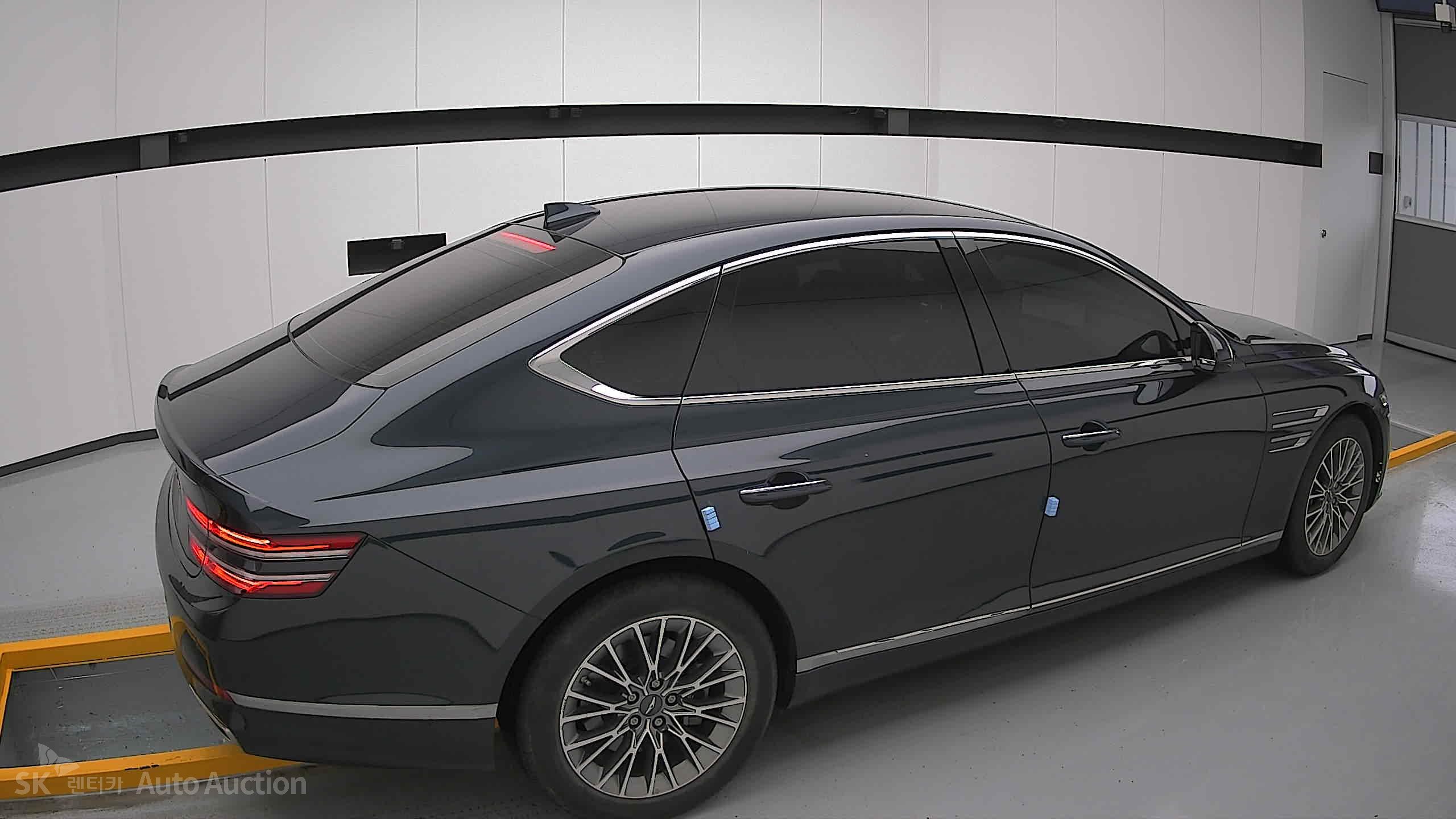 2021 - genesis g80