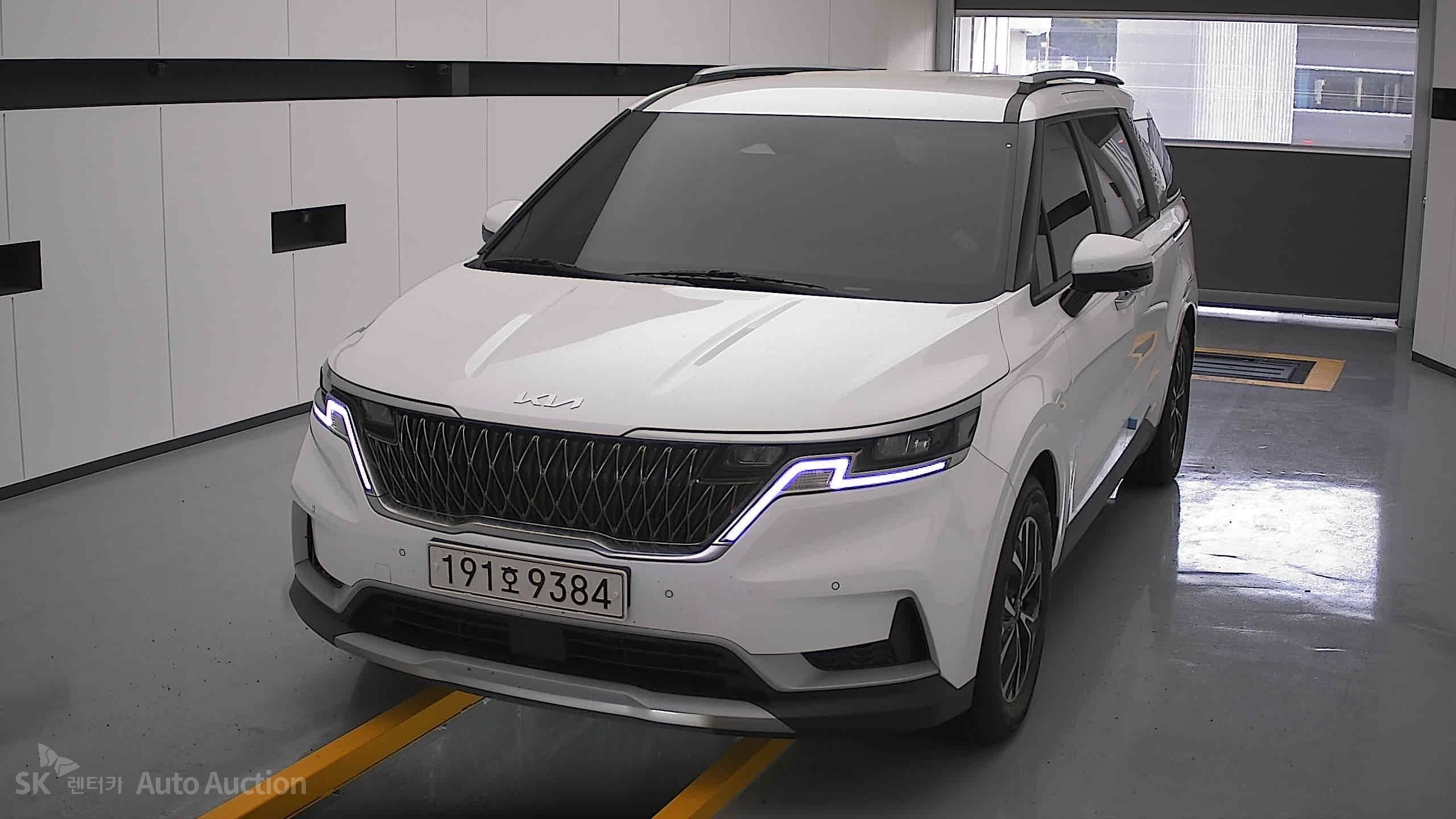 2023 - kia carnival
