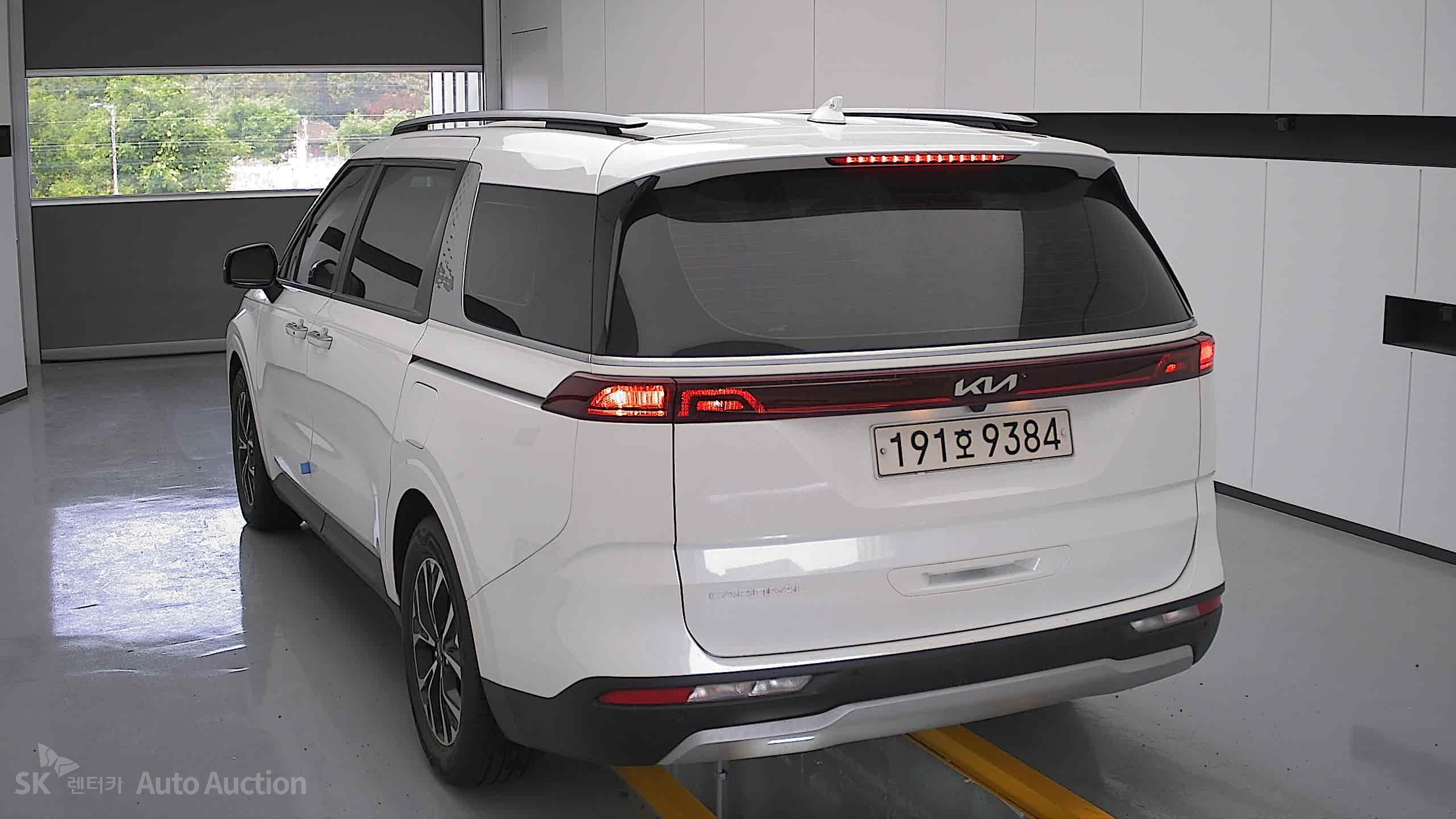 2023 - kia carnival