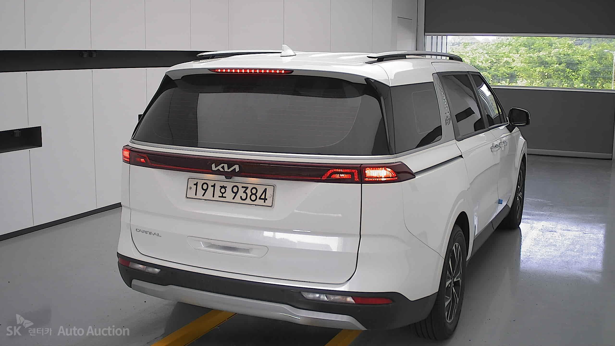 2023 - kia carnival