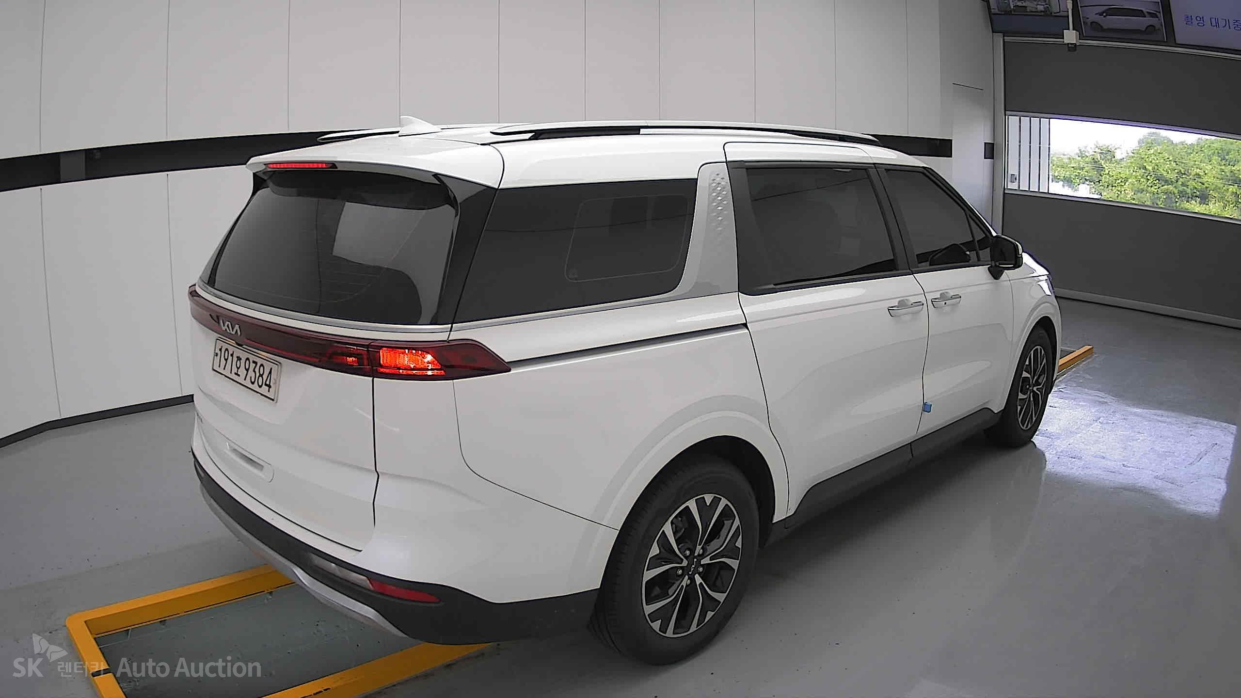 2023 - kia carnival