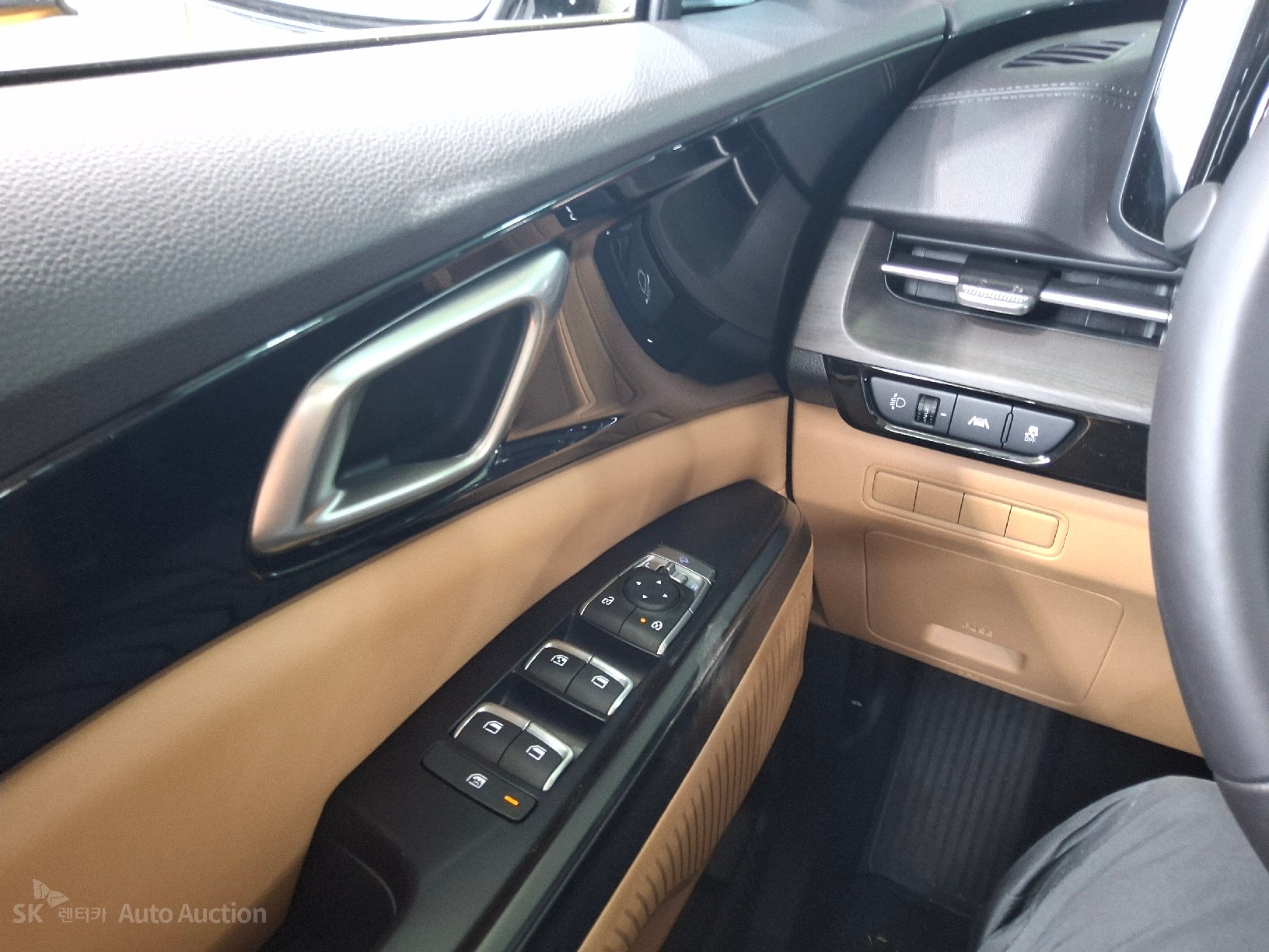 2023 - kia carnival