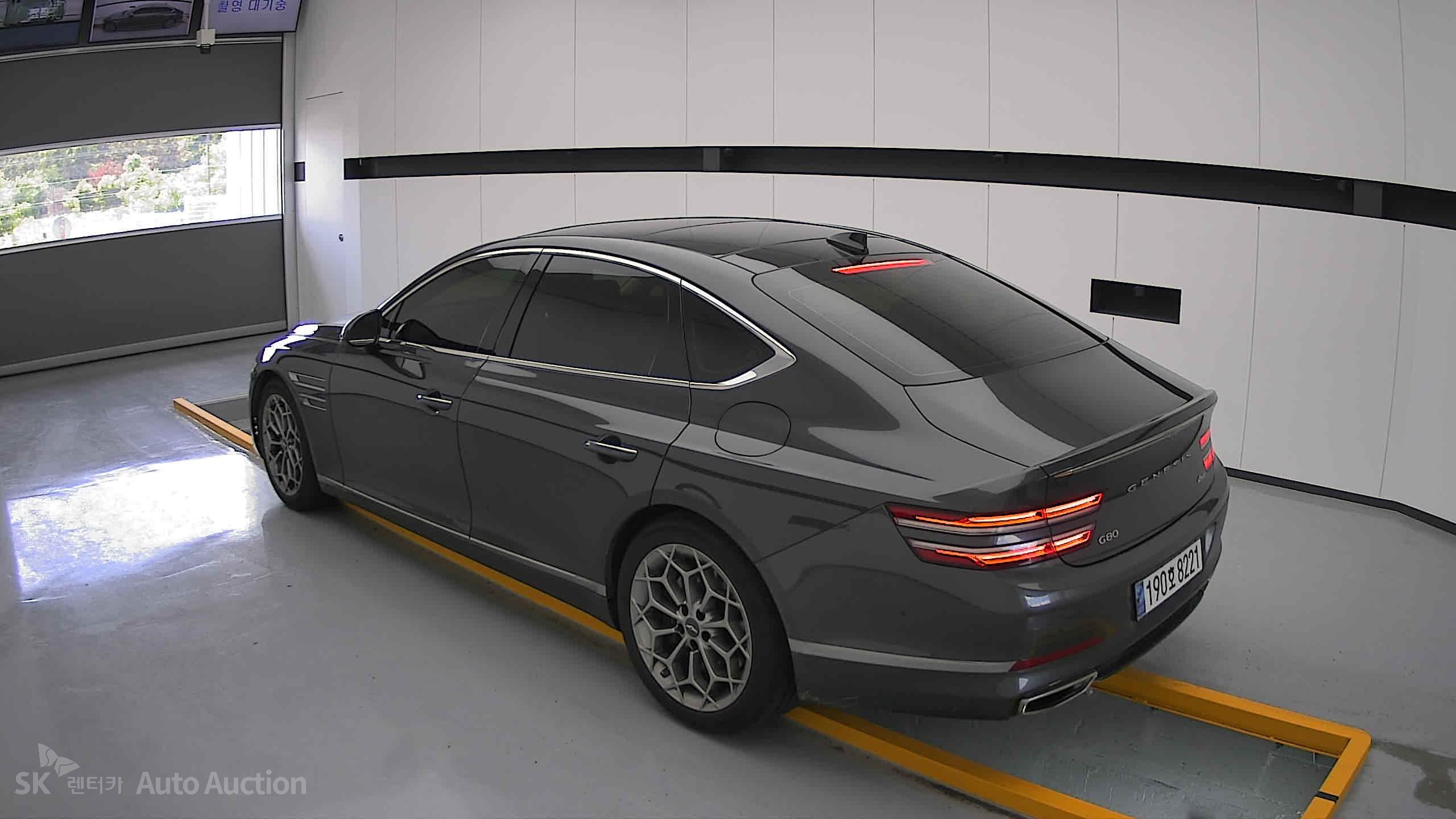 2022 - genesis g80
