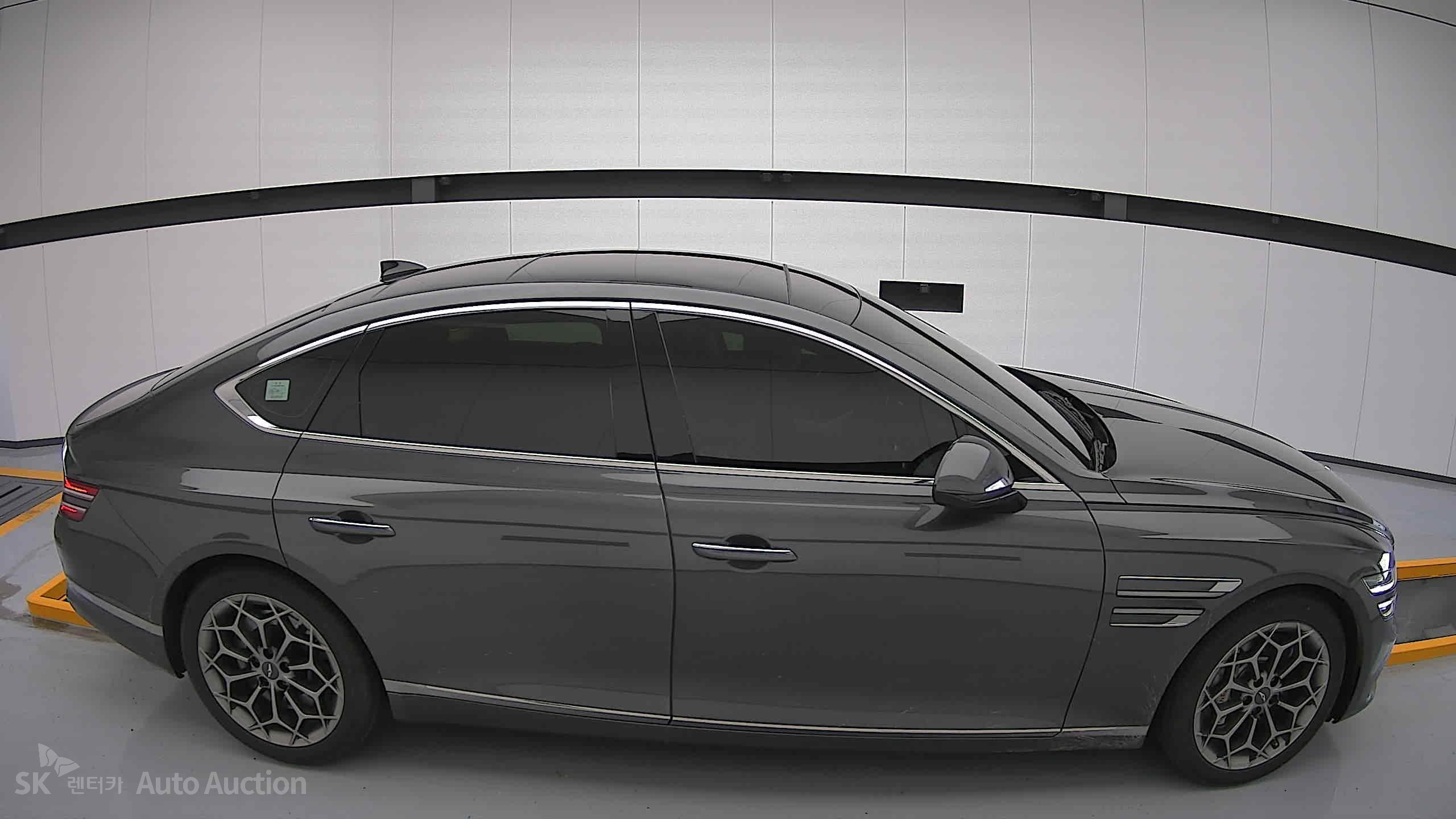 2022 - genesis g80