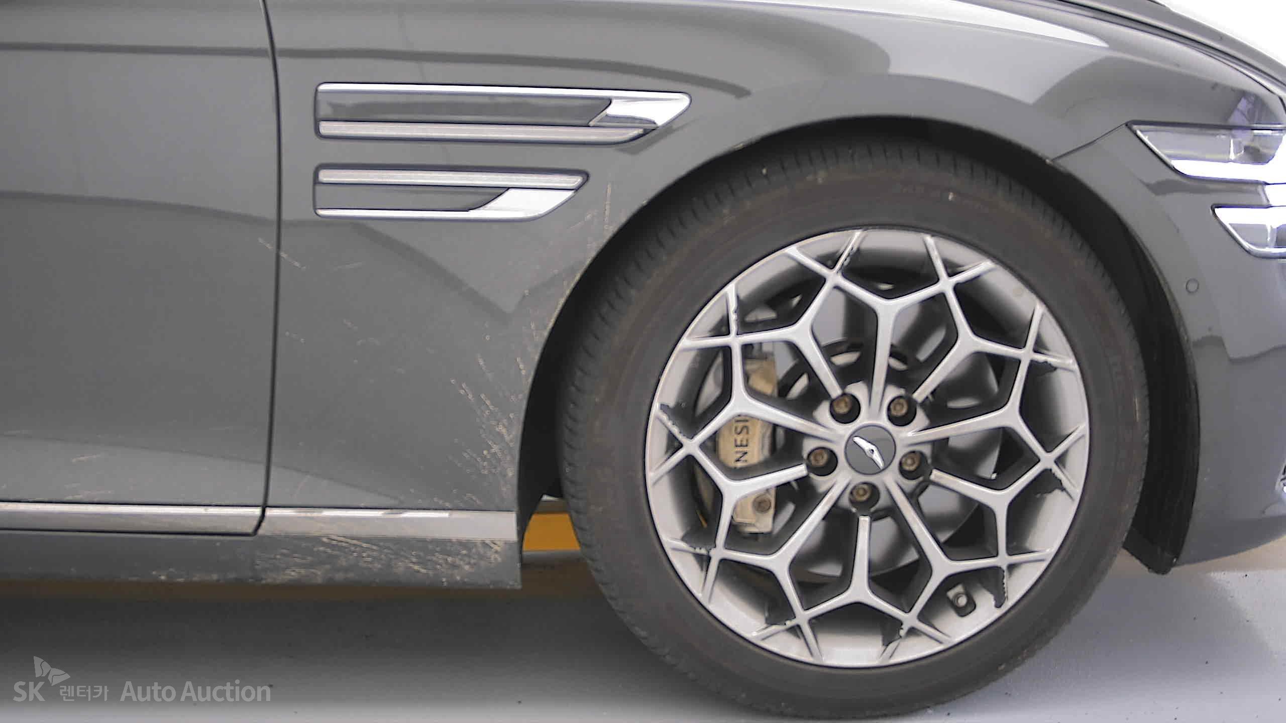 2022 - genesis g80